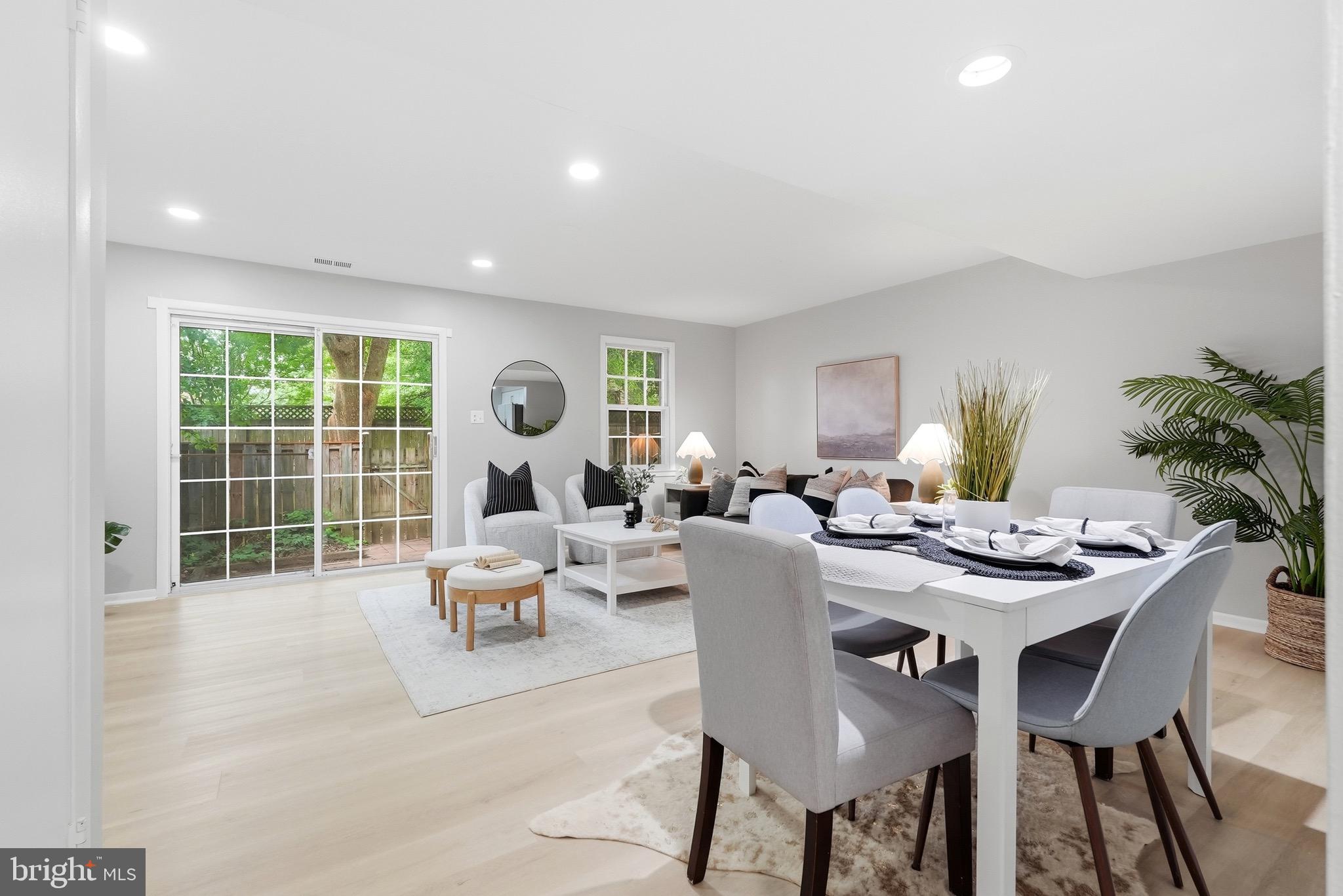 CROFTON SQUARE - Residential