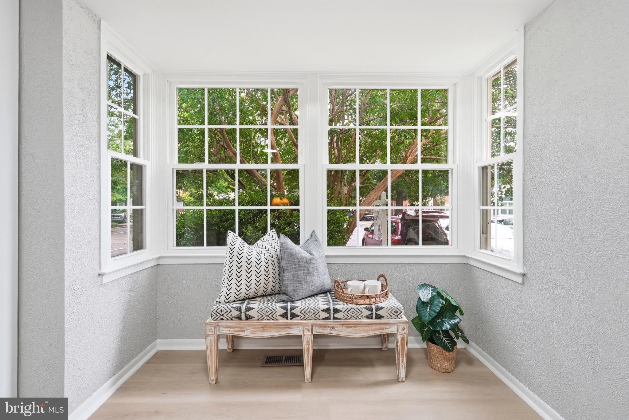 CROFTON SQUARE - Residential