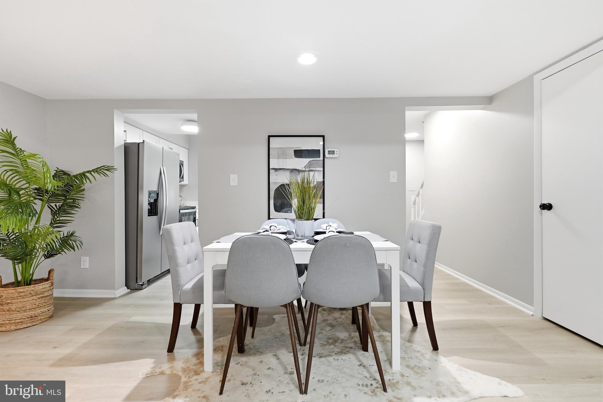 CROFTON SQUARE - Residential