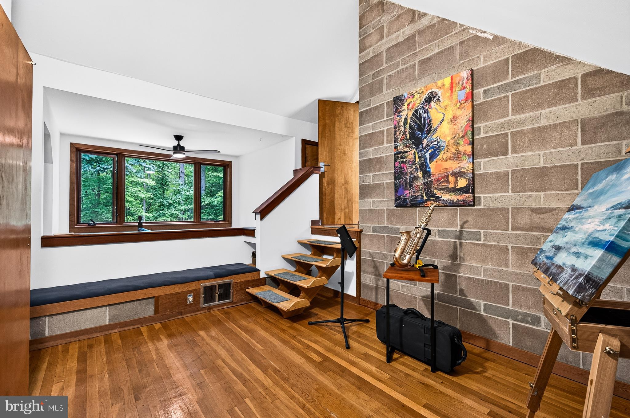 RESTON - Residential