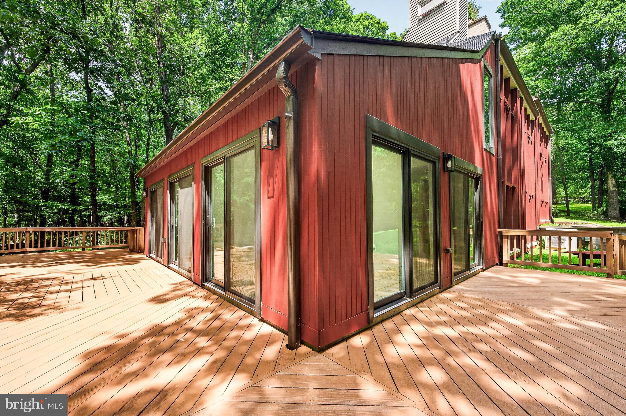 RESTON - Residential