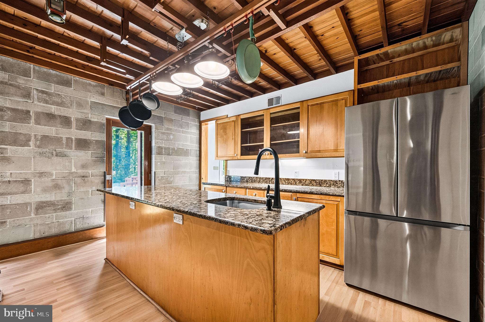 RESTON - Residential