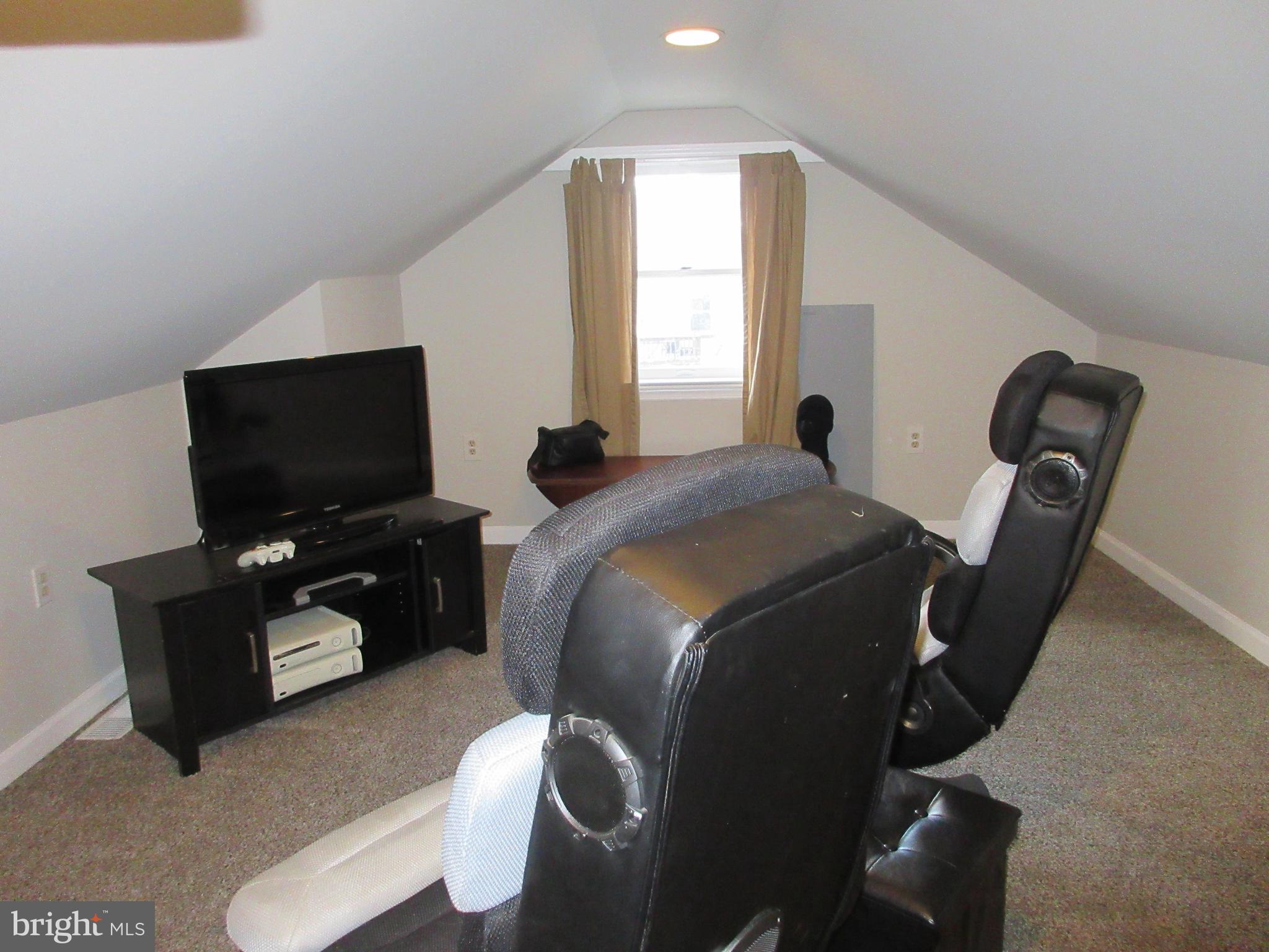 WINDSOR MILL - Residential