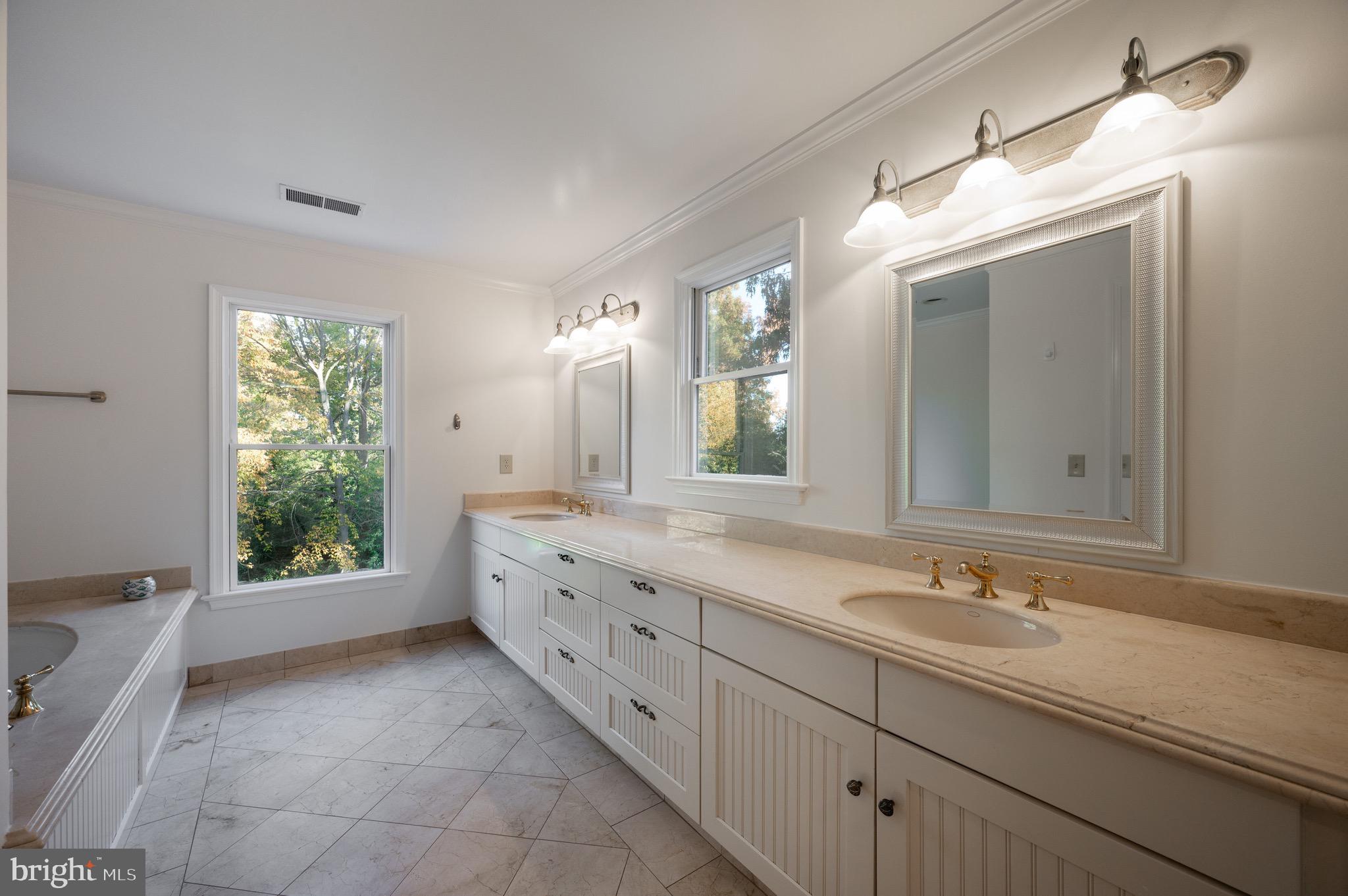 WELLINGTON WOODS - Residential