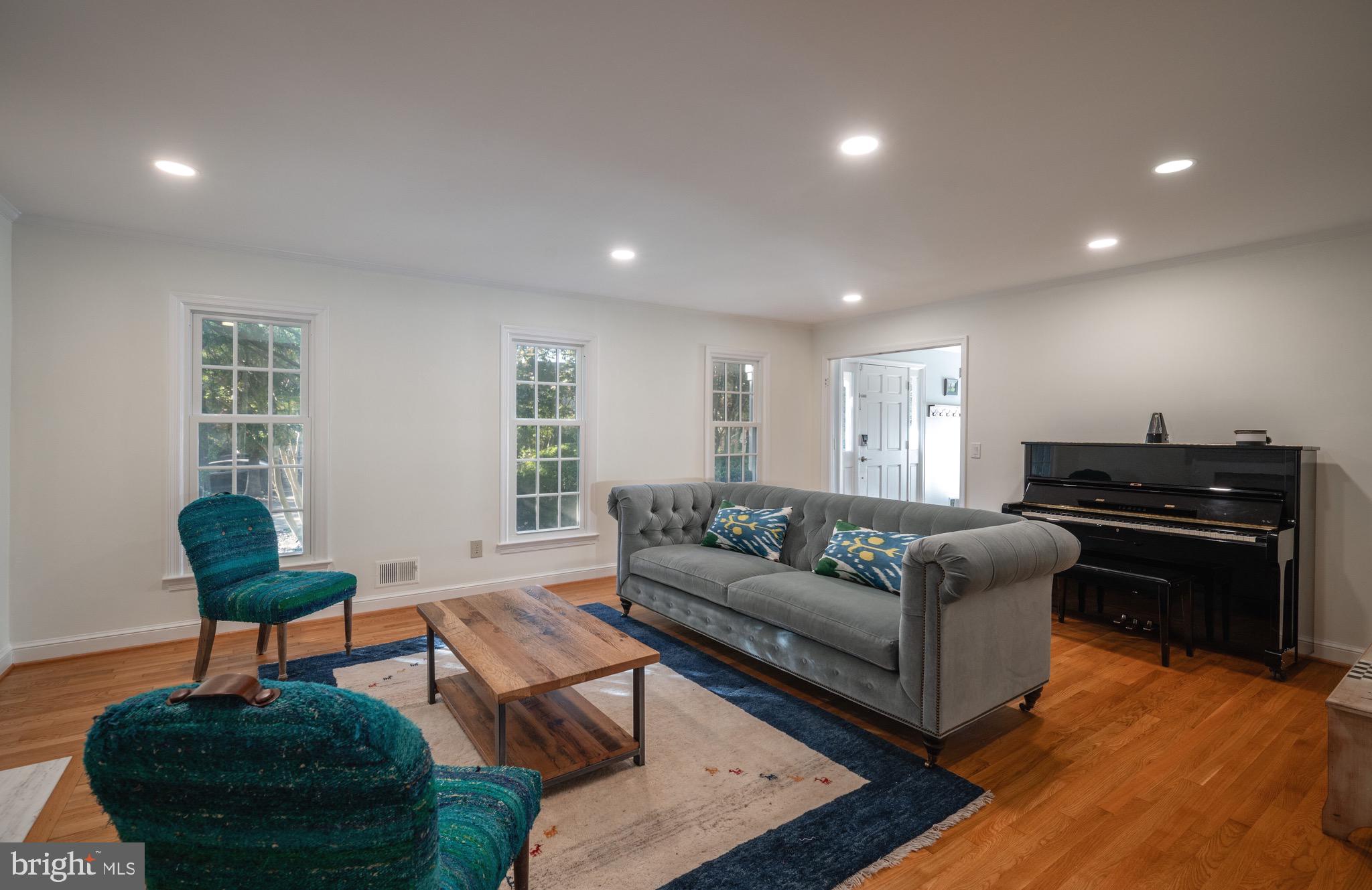 WELLINGTON WOODS - Residential