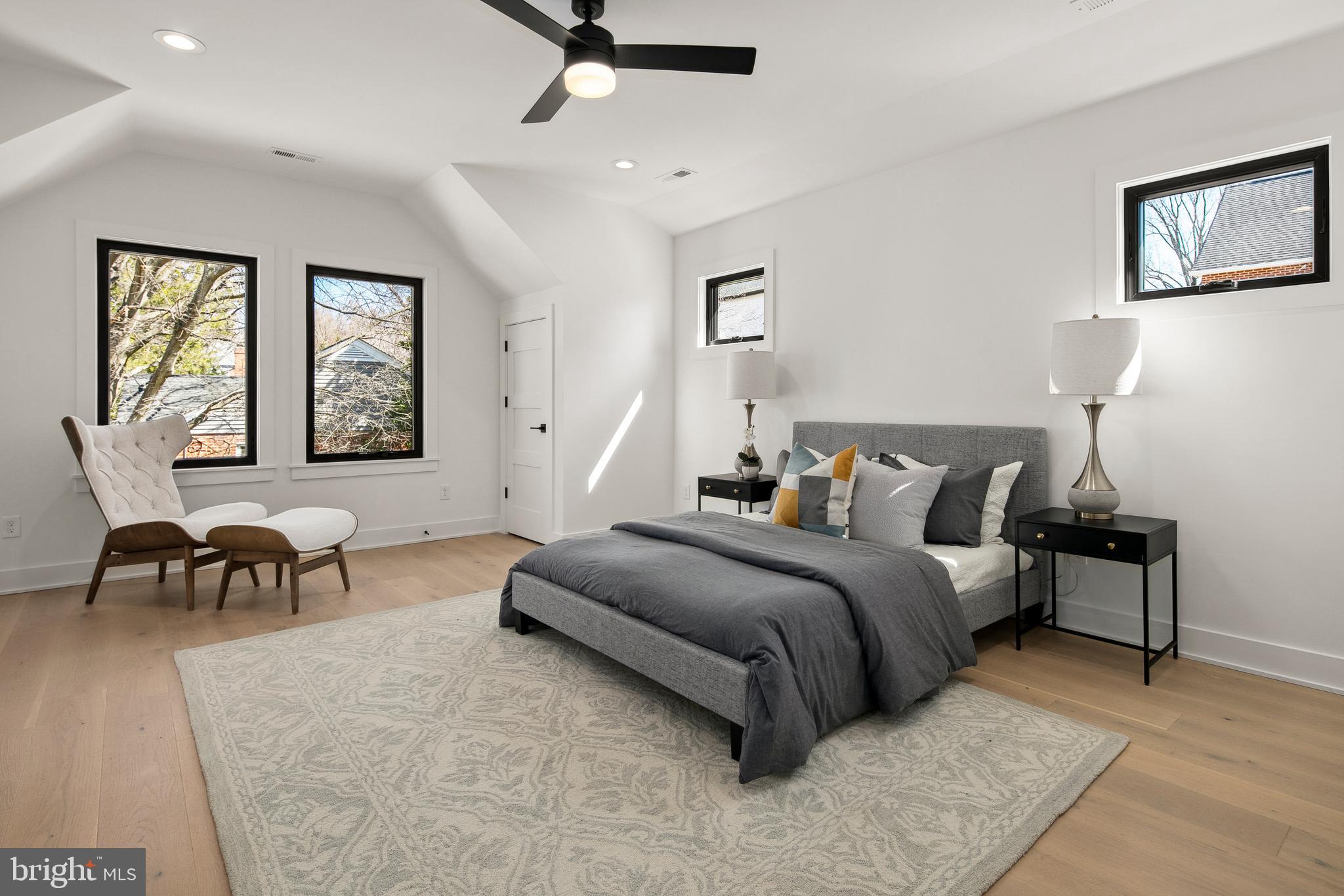 BERKSHIRE OAKWOOD - Residential