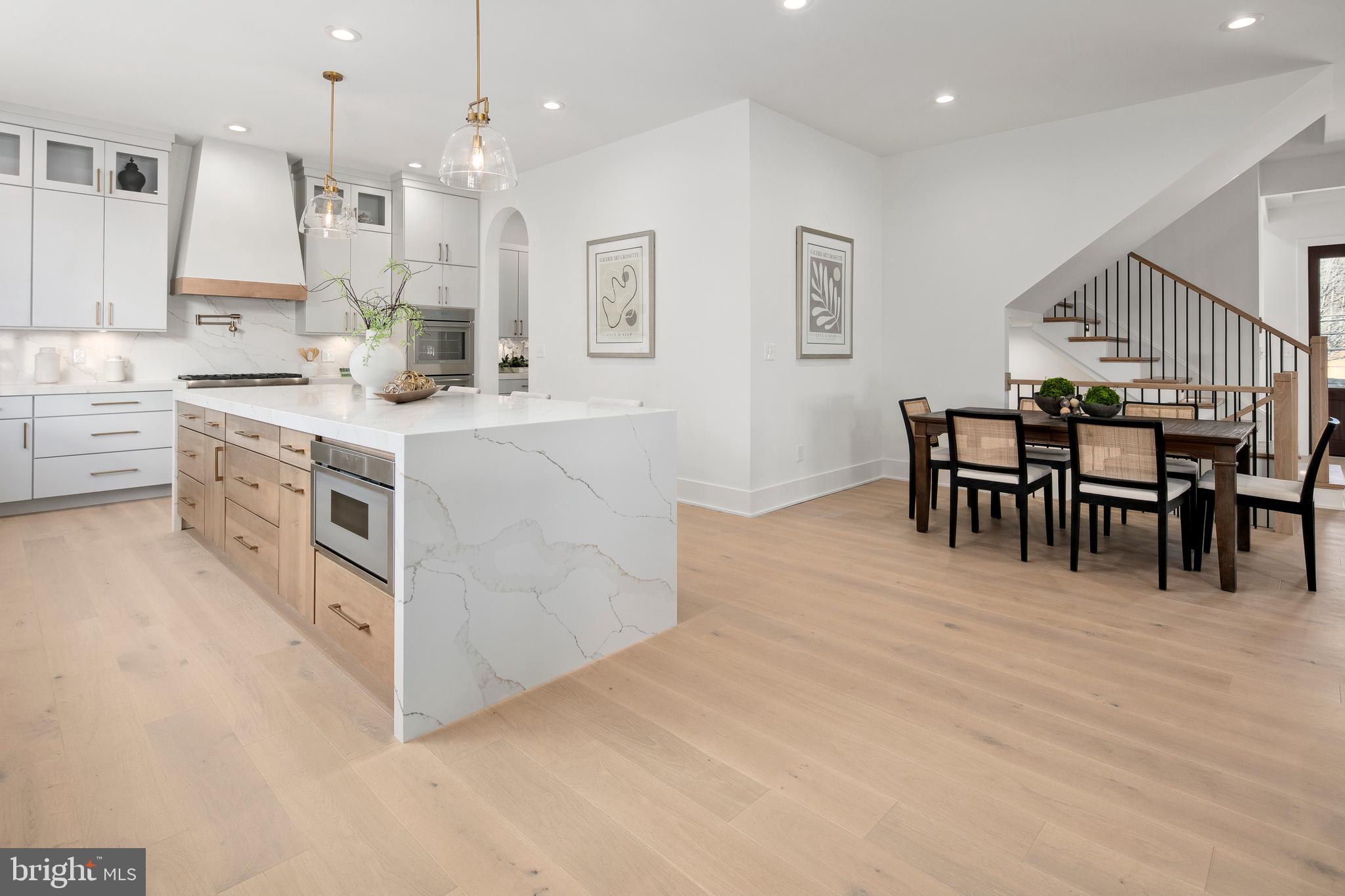 BERKSHIRE OAKWOOD - Residential