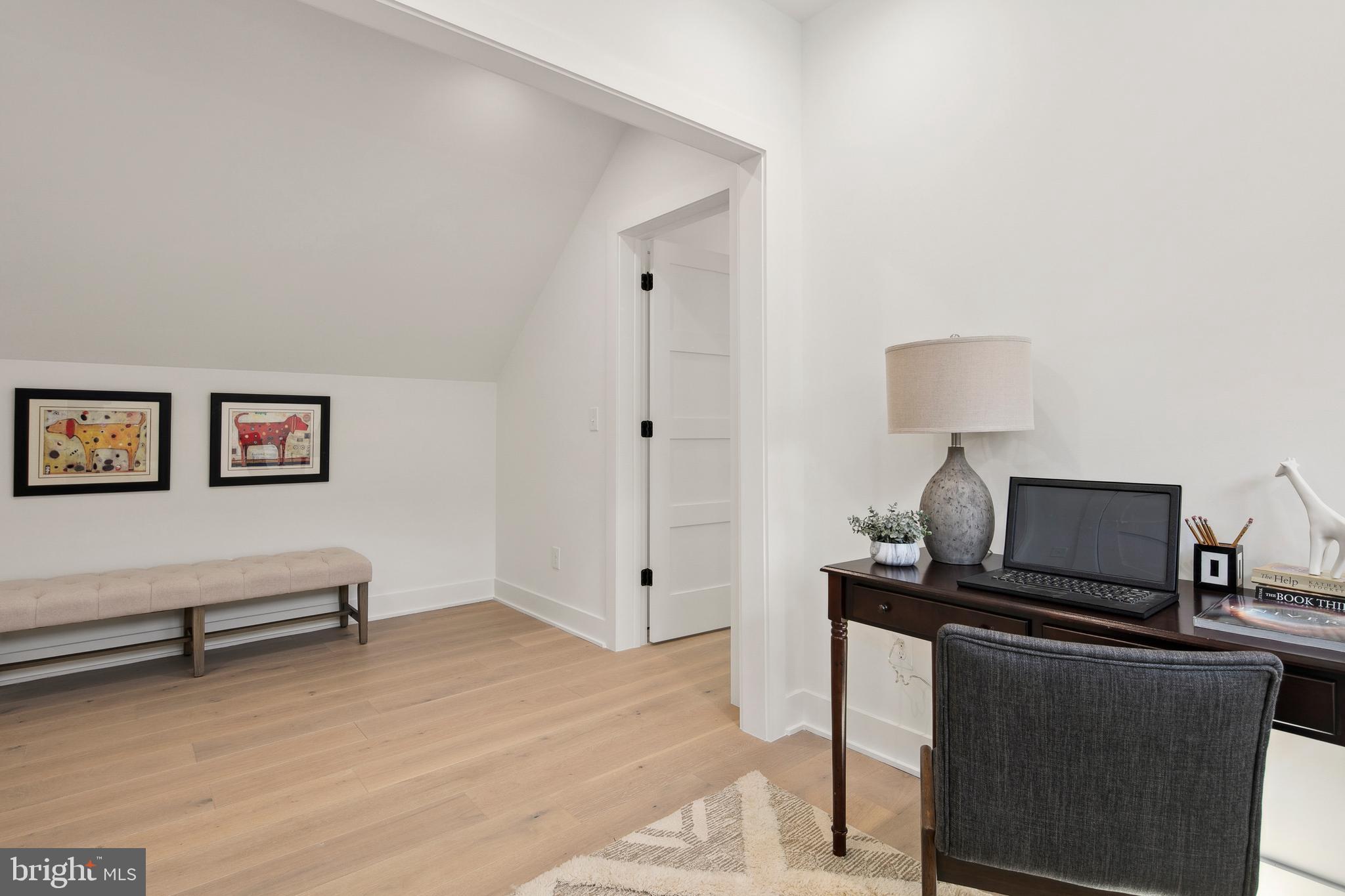 BERKSHIRE OAKWOOD - Residential