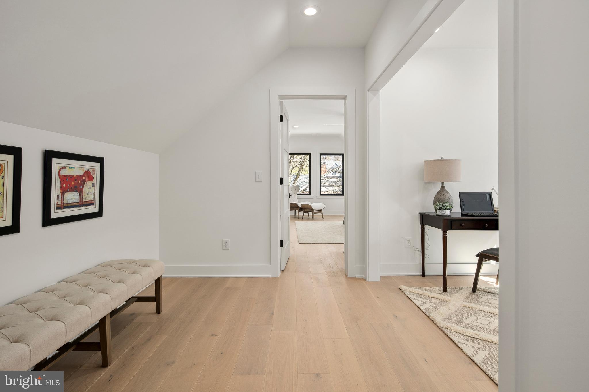 BERKSHIRE OAKWOOD - Residential