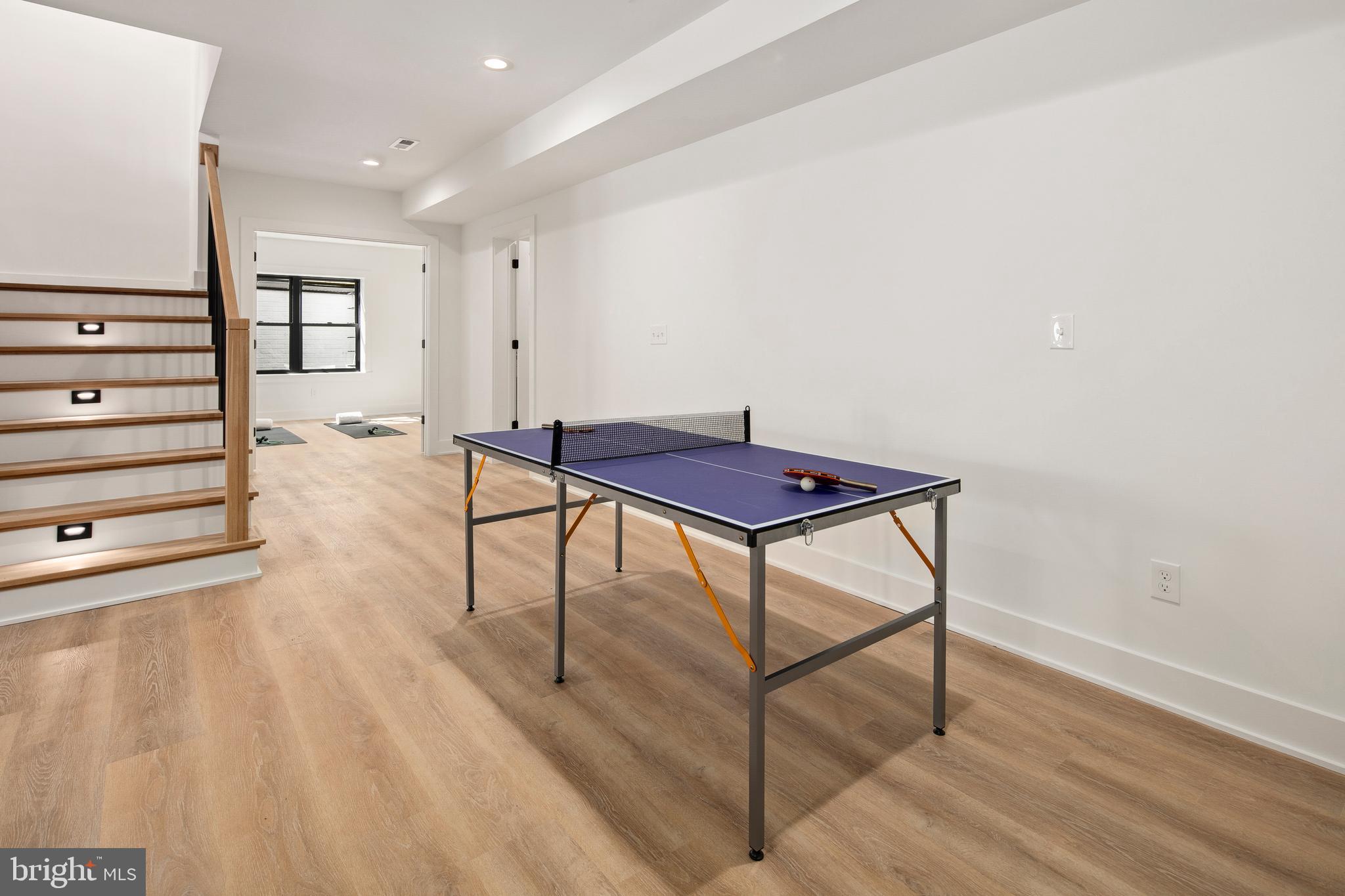 BERKSHIRE OAKWOOD - Residential