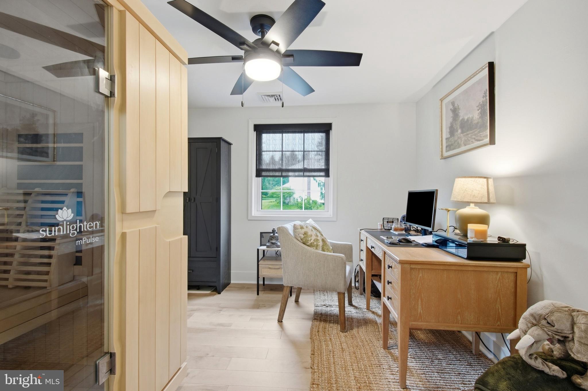 THORNHILL - Residential