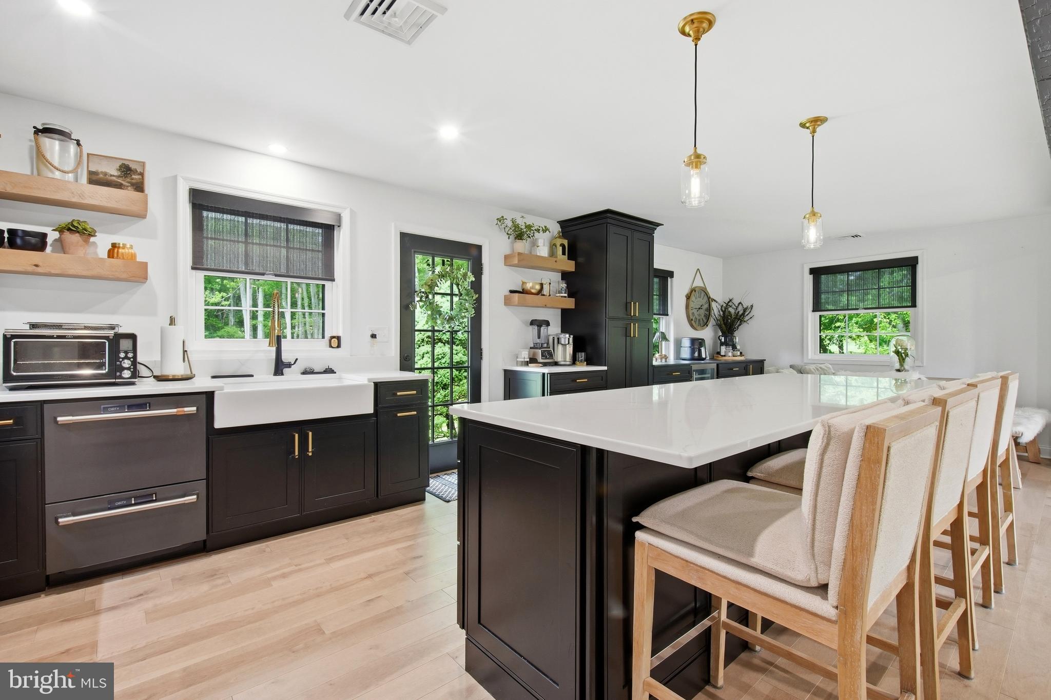 THORNHILL - Residential