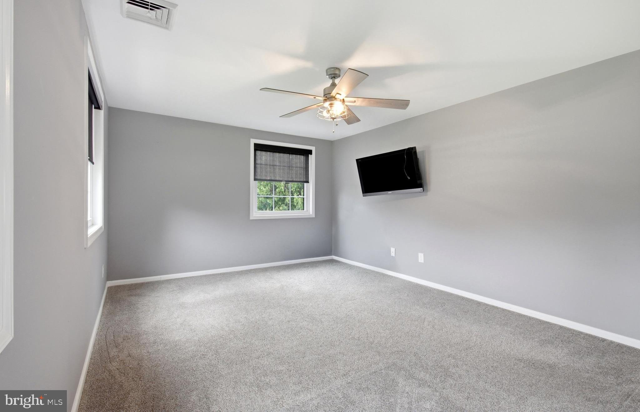 THORNHILL - Residential