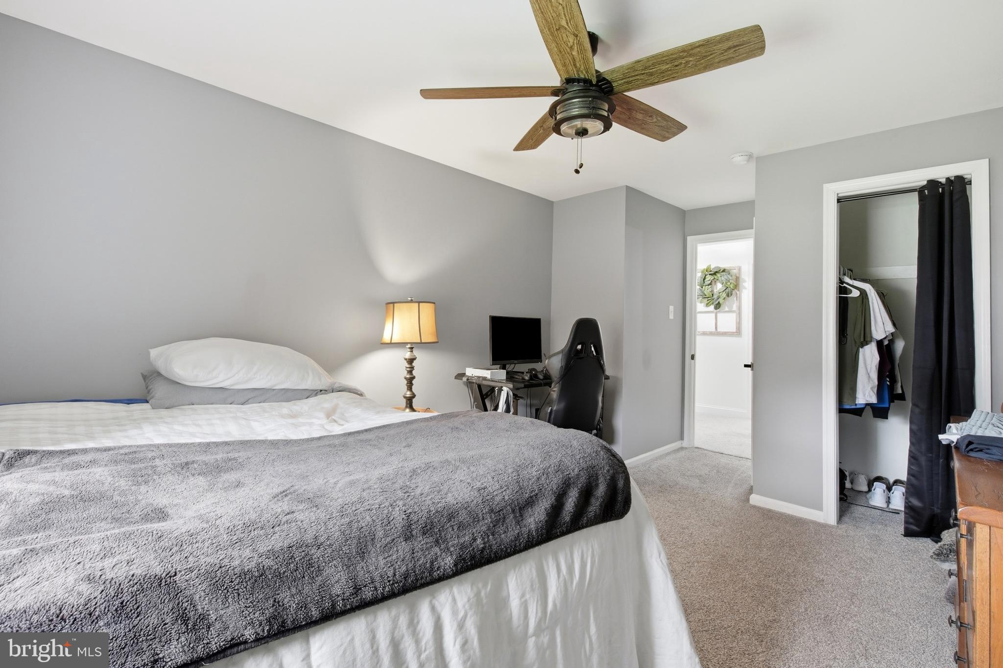 THORNHILL - Residential