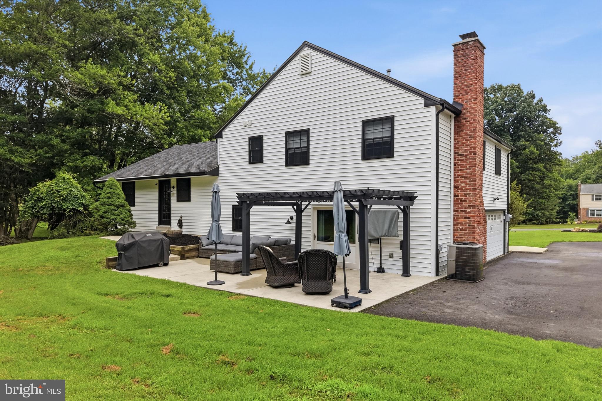 THORNHILL - Residential