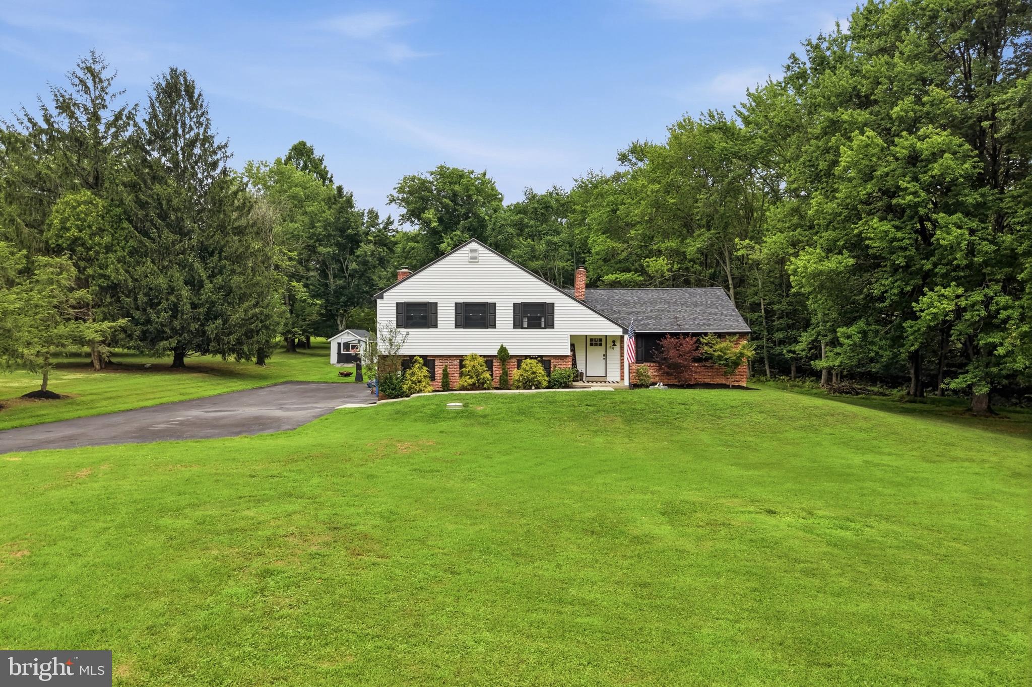 THORNHILL - Residential