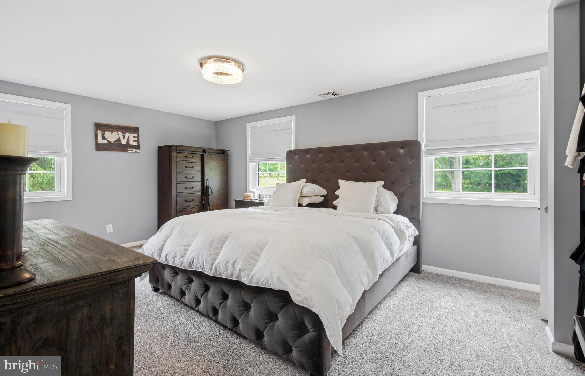 THORNHILL - Residential