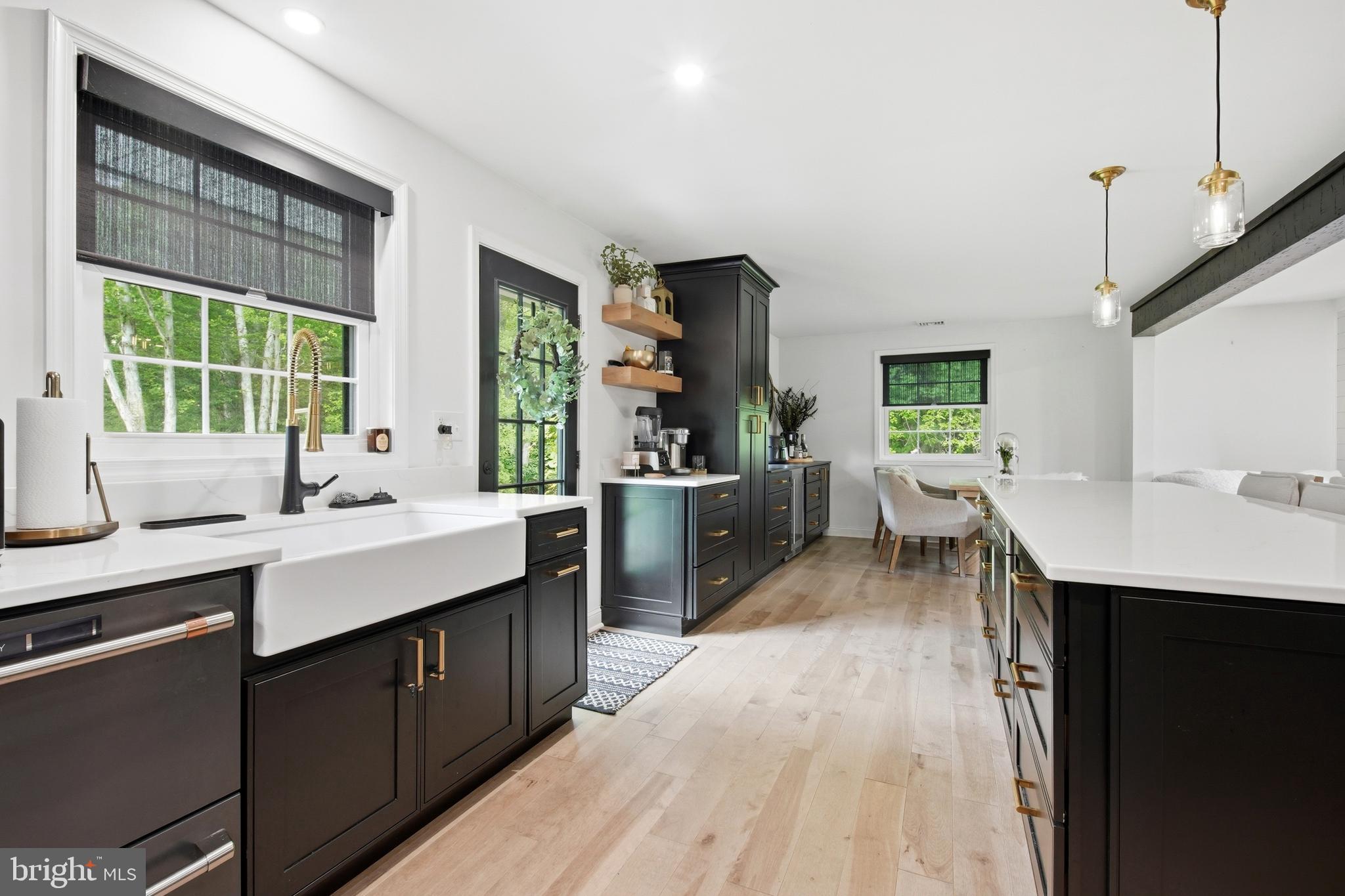 THORNHILL - Residential