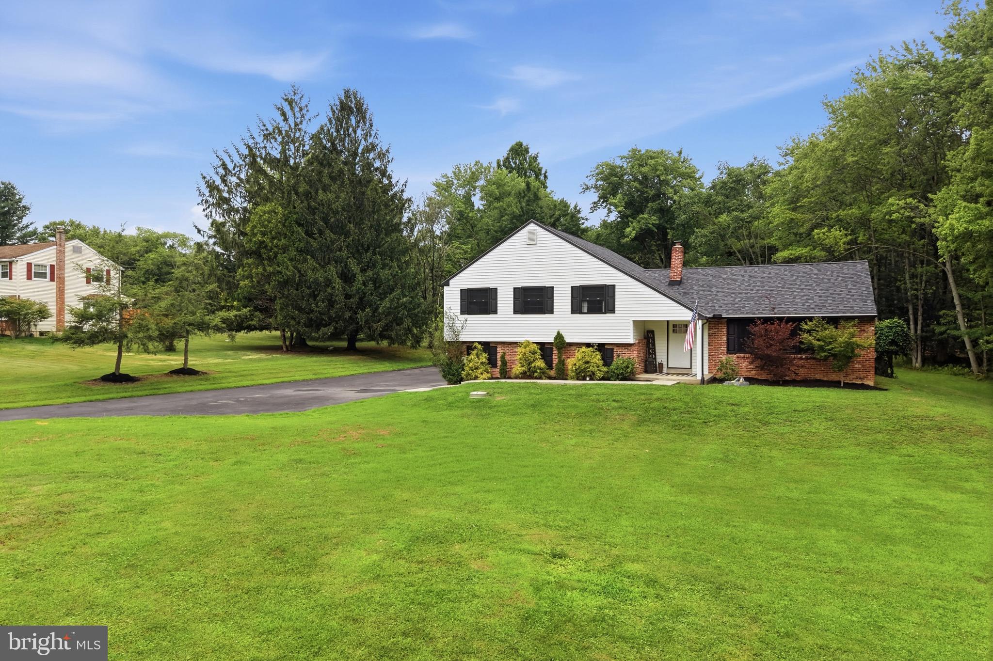 THORNHILL - Residential