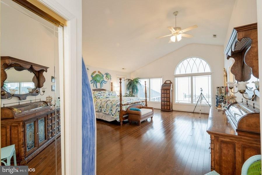 FEATHERSTONE SHORES - Residential