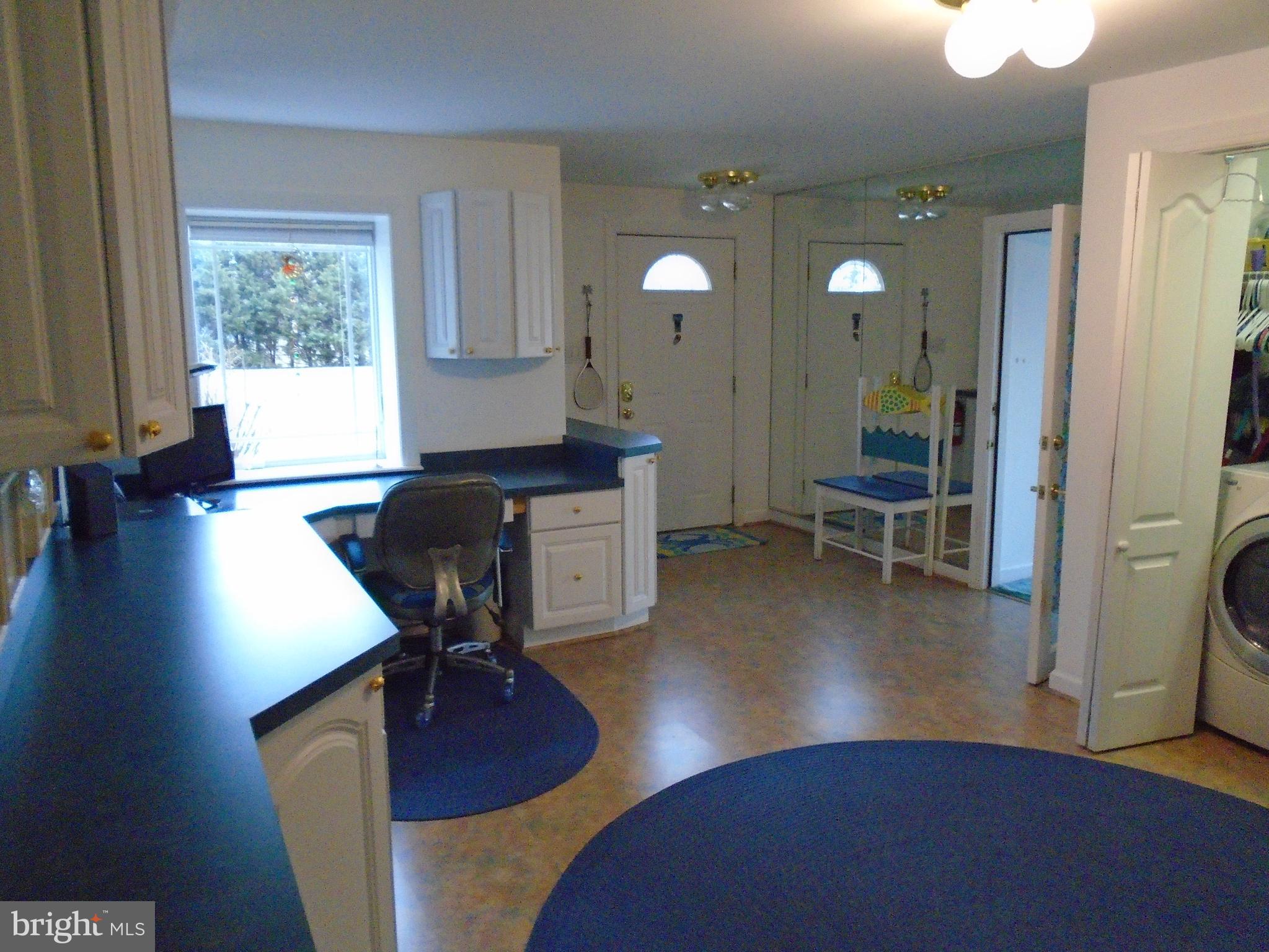 FEATHERSTONE SHORES - Residential