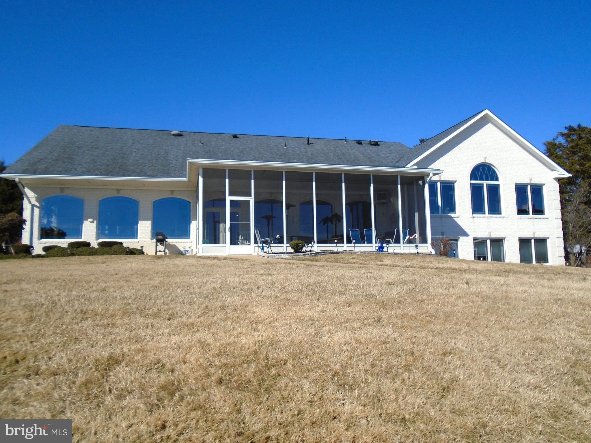 FEATHERSTONE SHORES - Residential