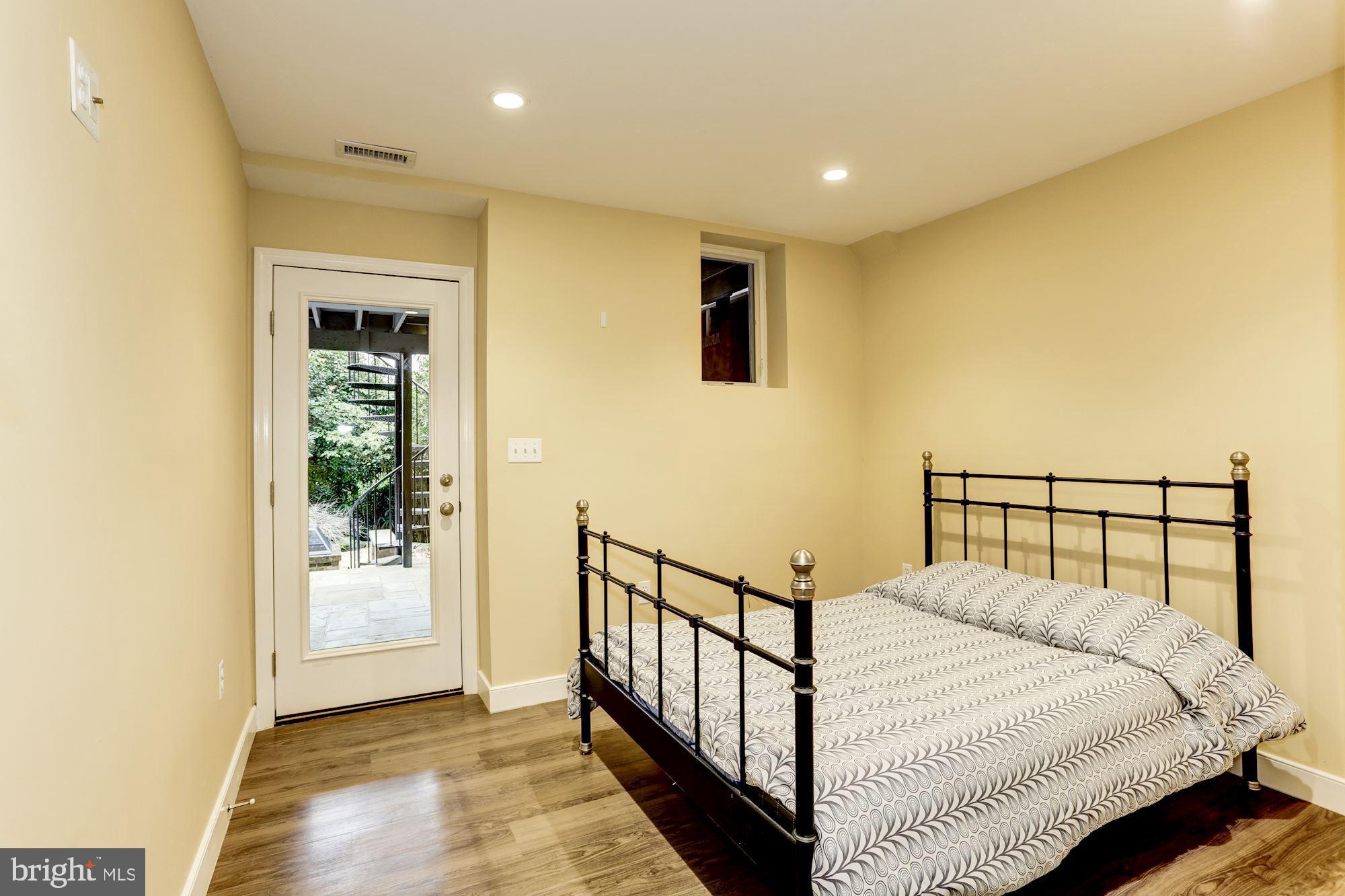 GEORGETOWN - Residential