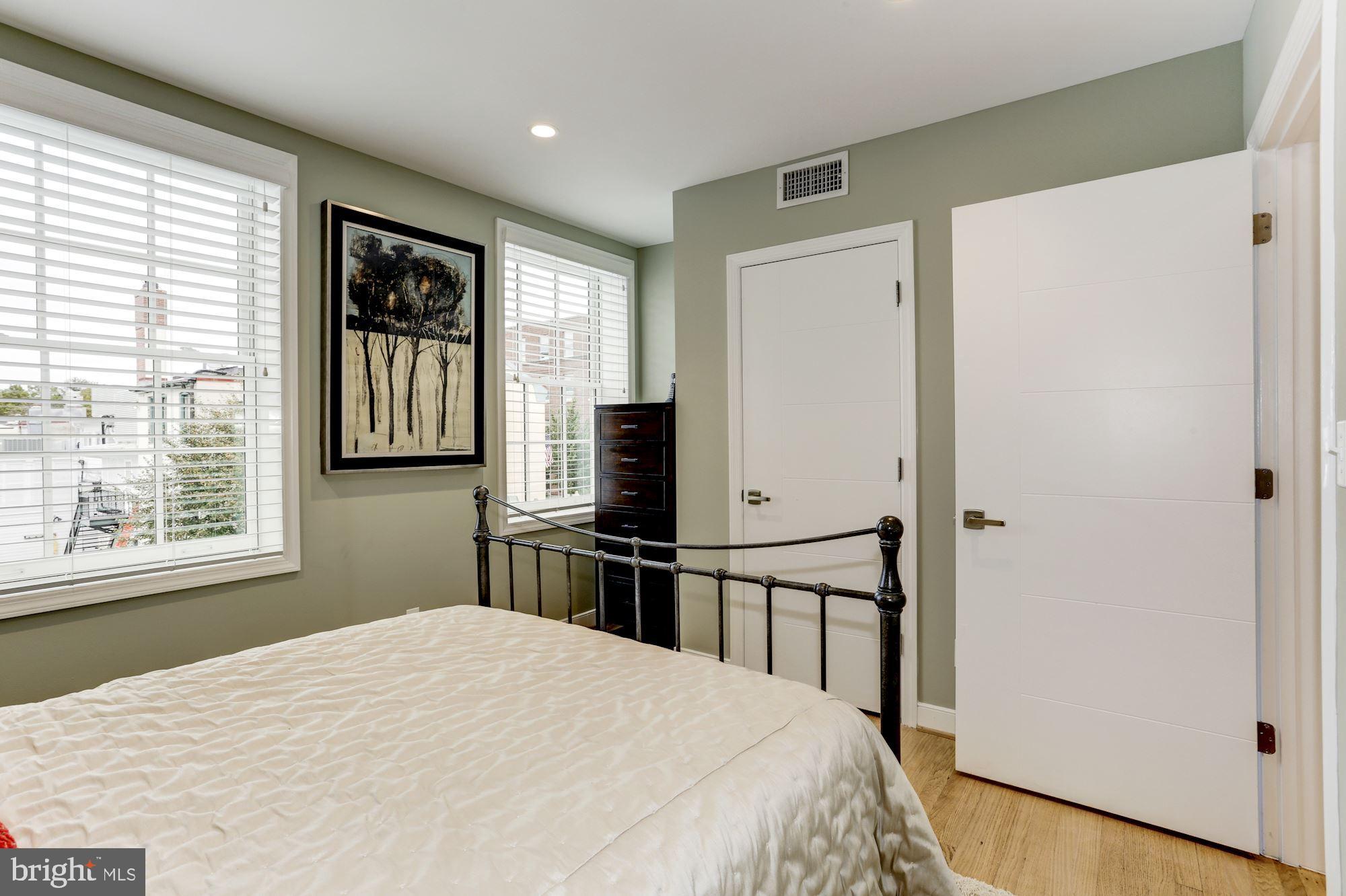 GEORGETOWN - Residential
