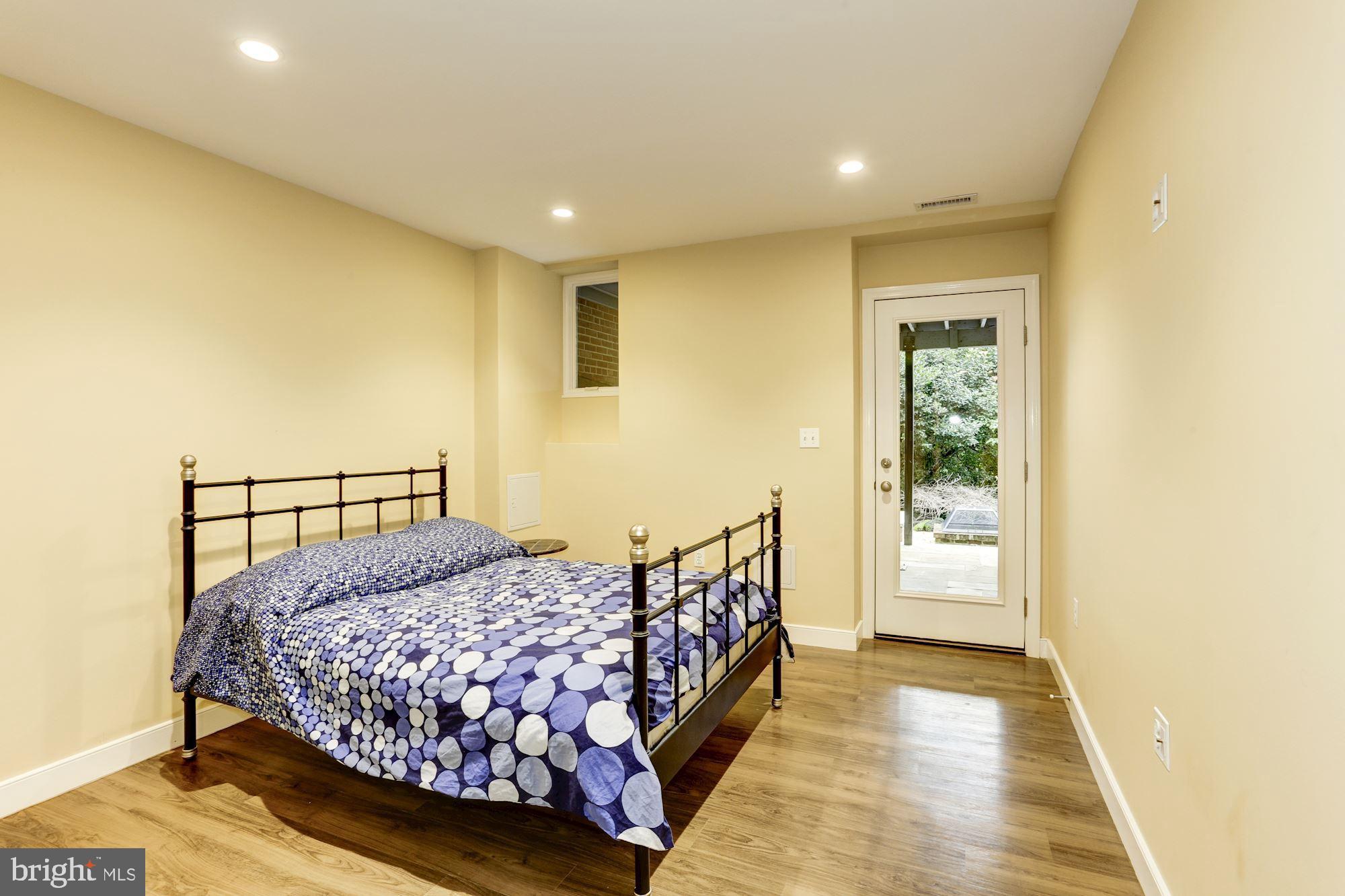 GEORGETOWN - Residential