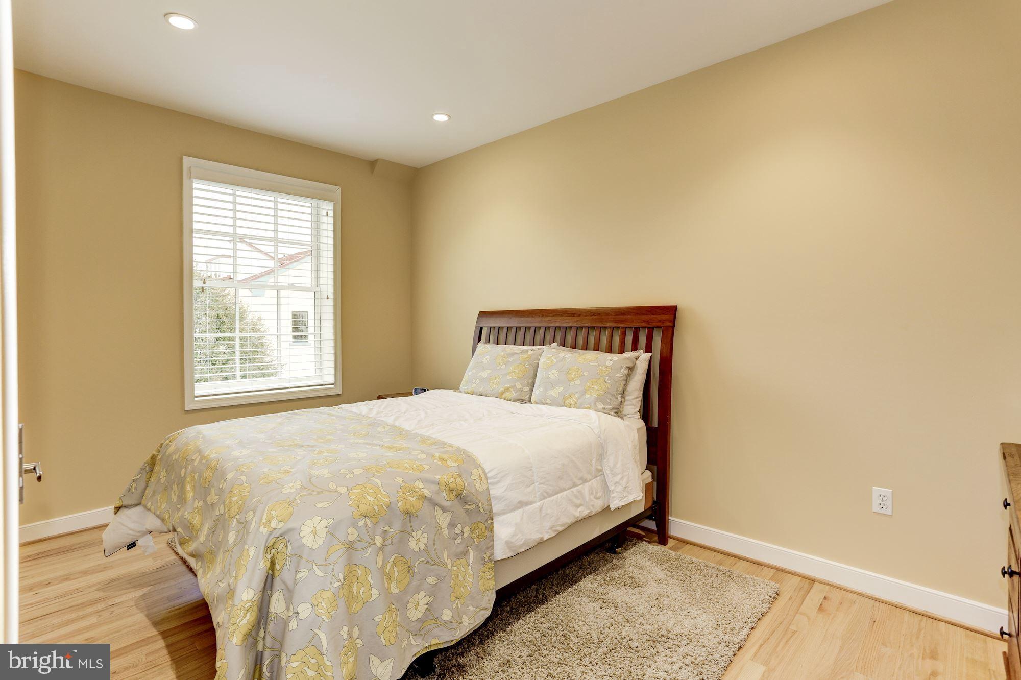GEORGETOWN - Residential