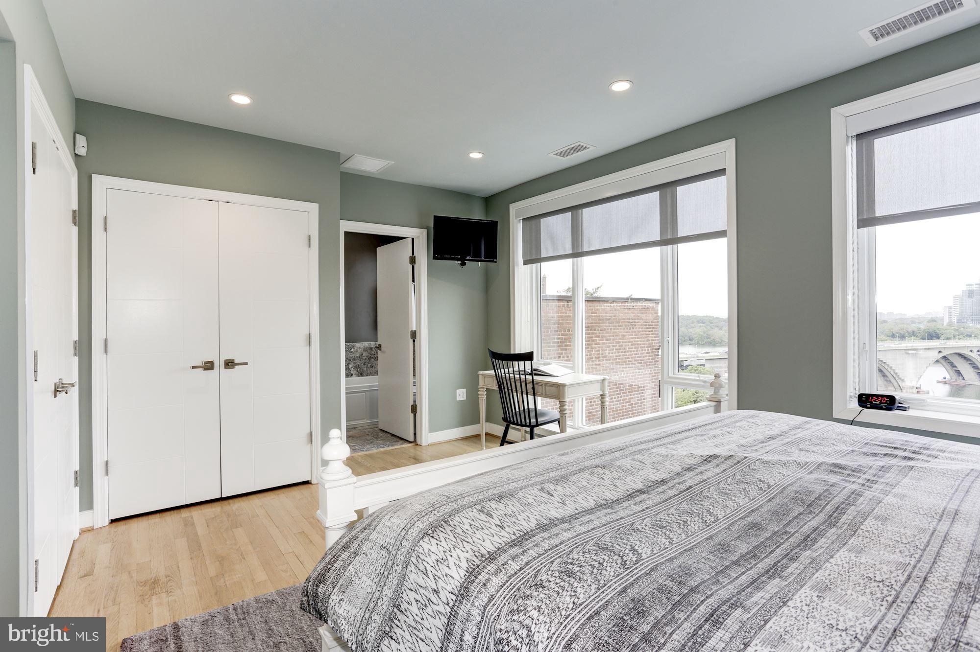 GEORGETOWN - Residential