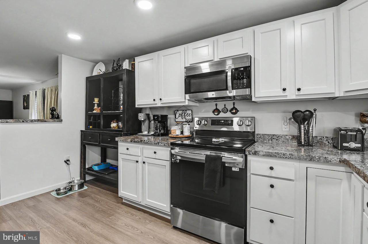 MURRAY MANOR II - Residential