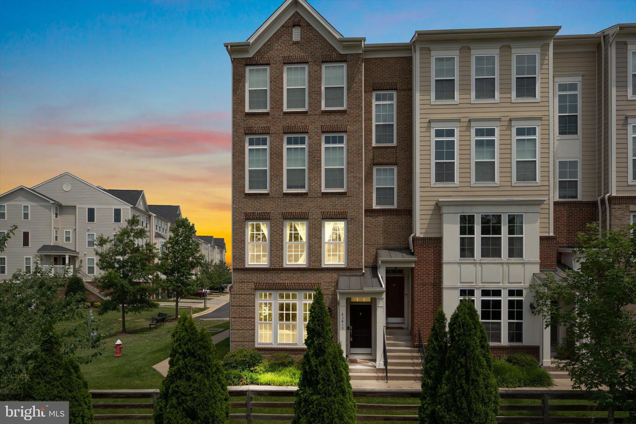 EAST GATE 3 CONDOMINIUM - Residential