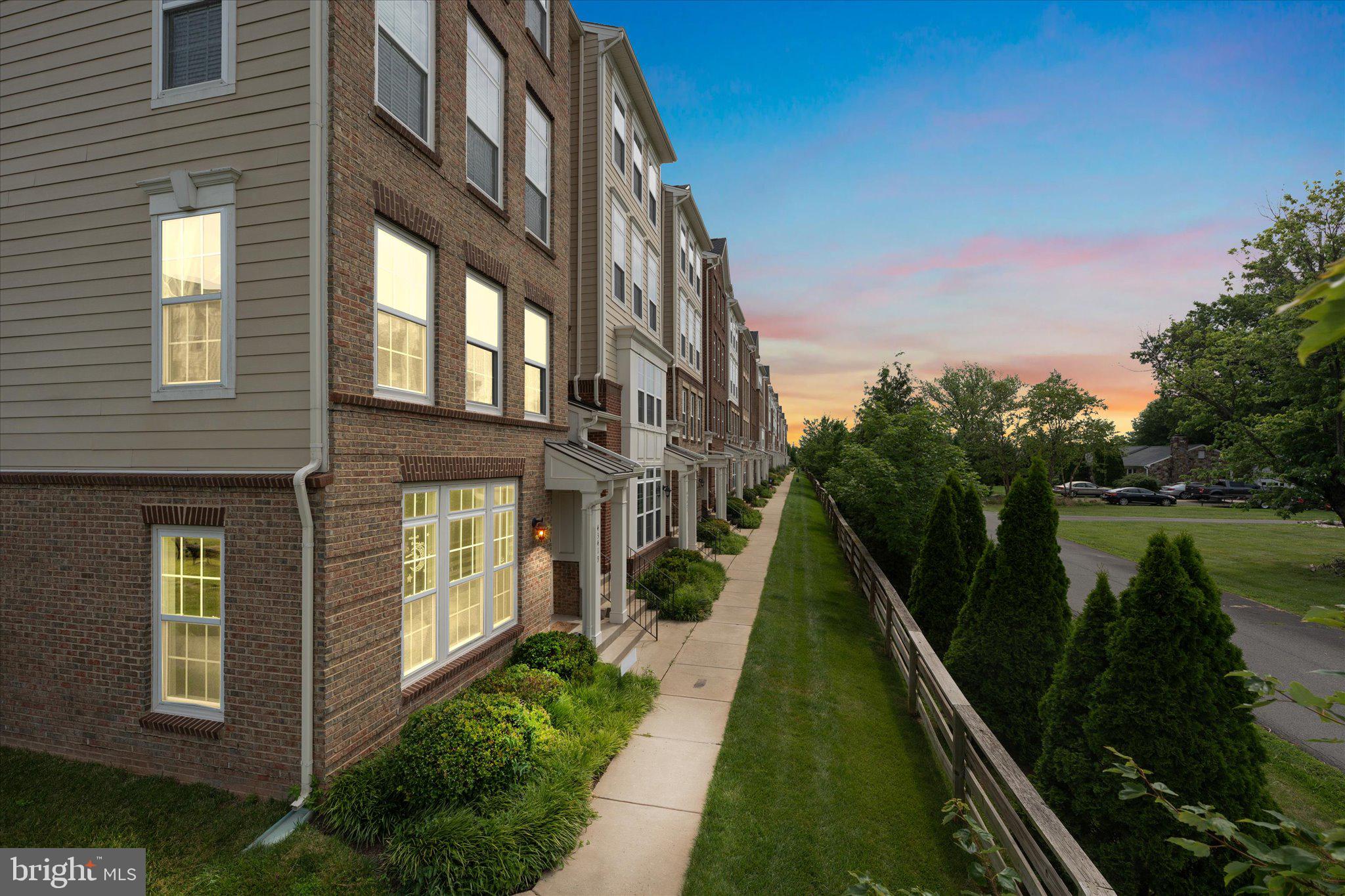 EAST GATE 3 CONDOMINIUM - Residential