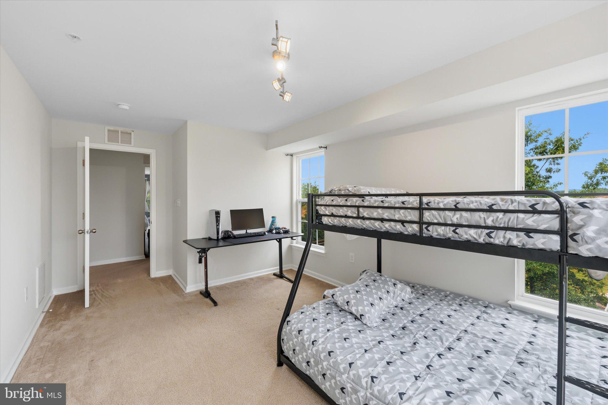 EAST GATE 3 CONDOMINIUM - Residential