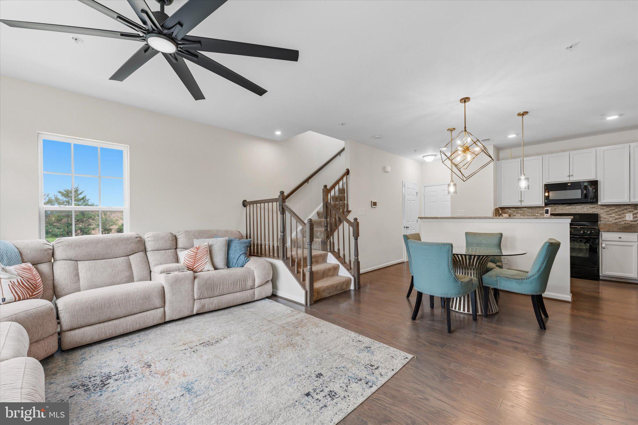 EAST GATE 3 CONDOMINIUM - Residential