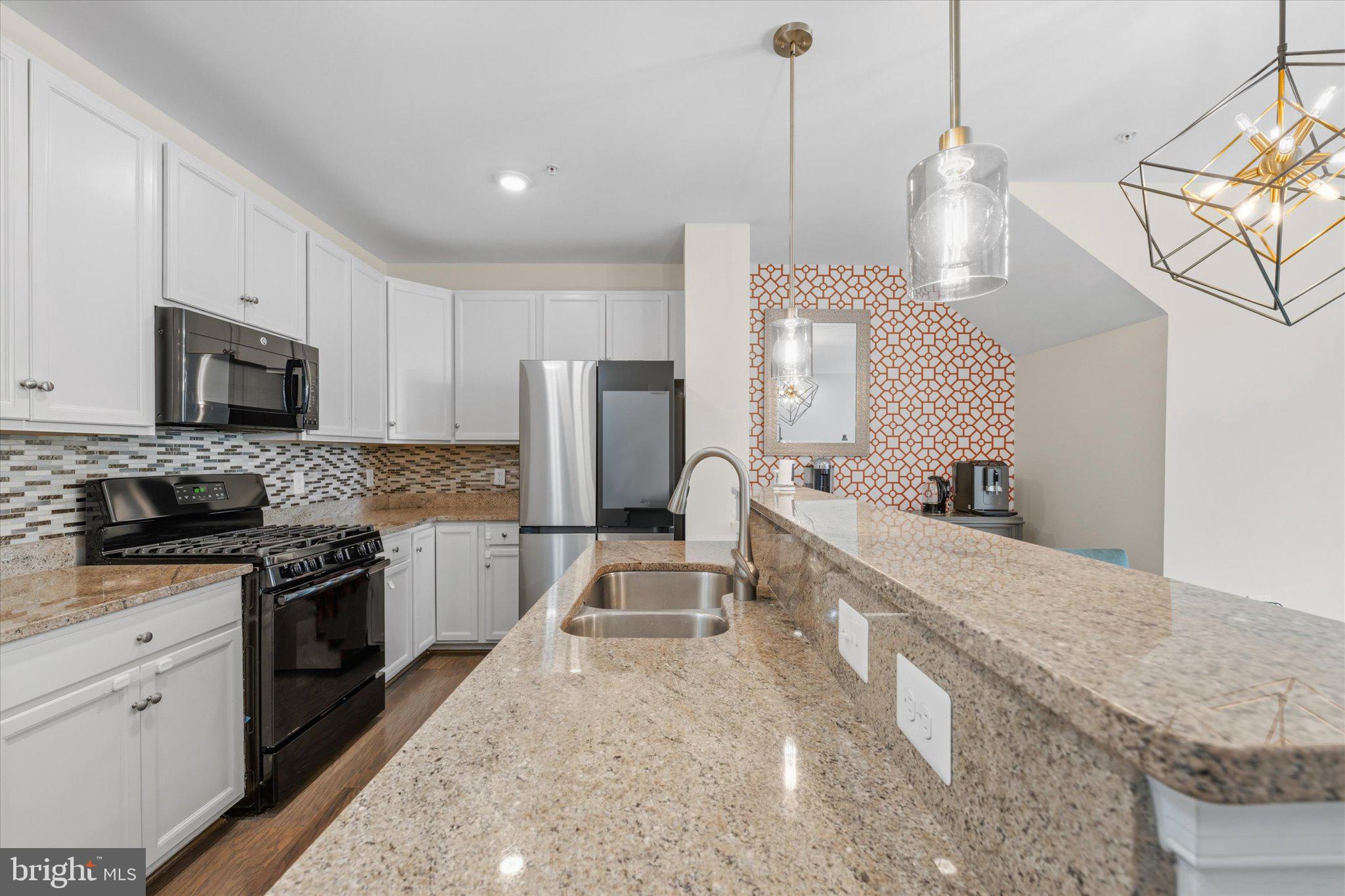 EAST GATE 3 CONDOMINIUM - Residential