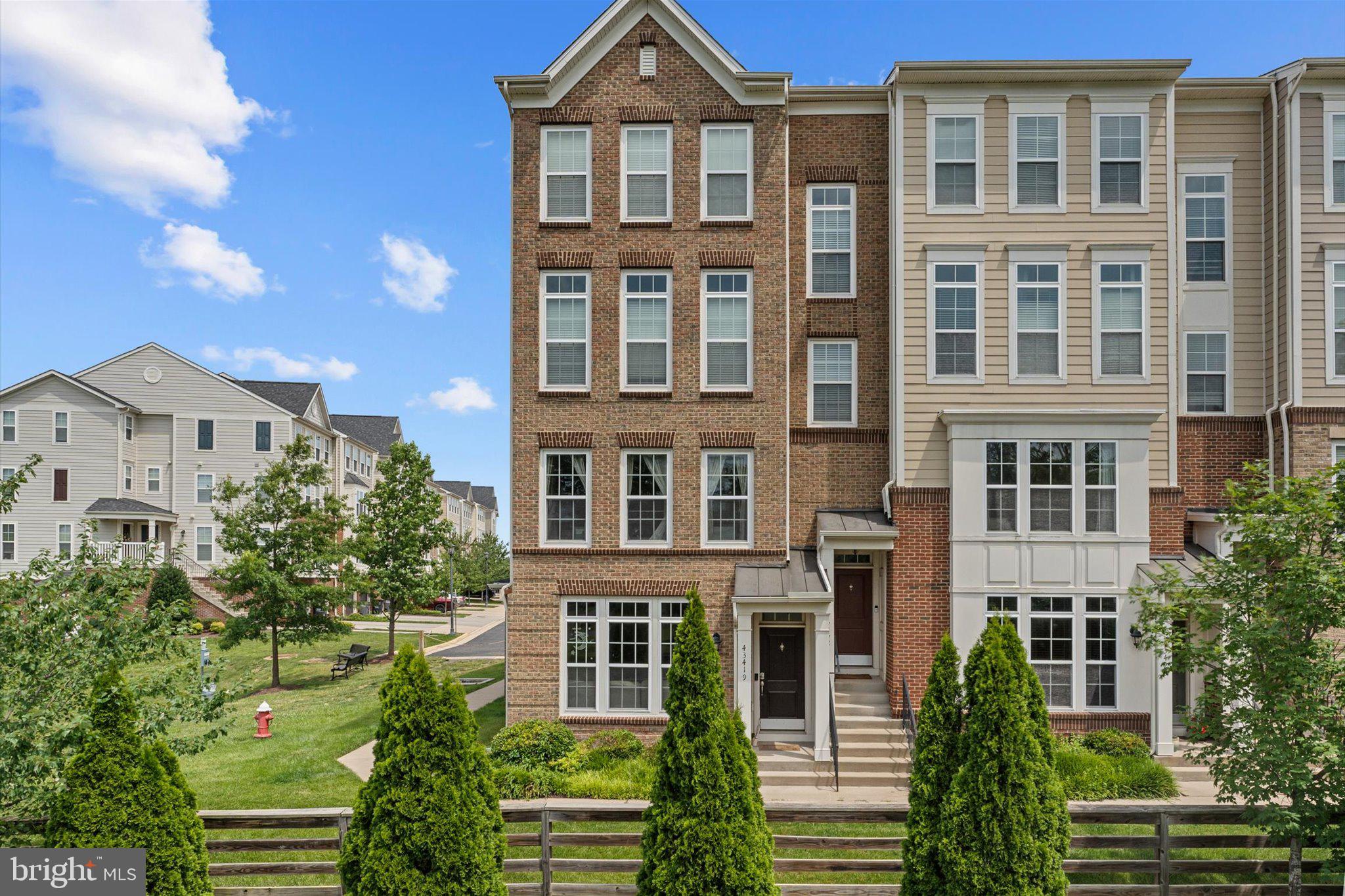 EAST GATE 3 CONDOMINIUM - Residential
