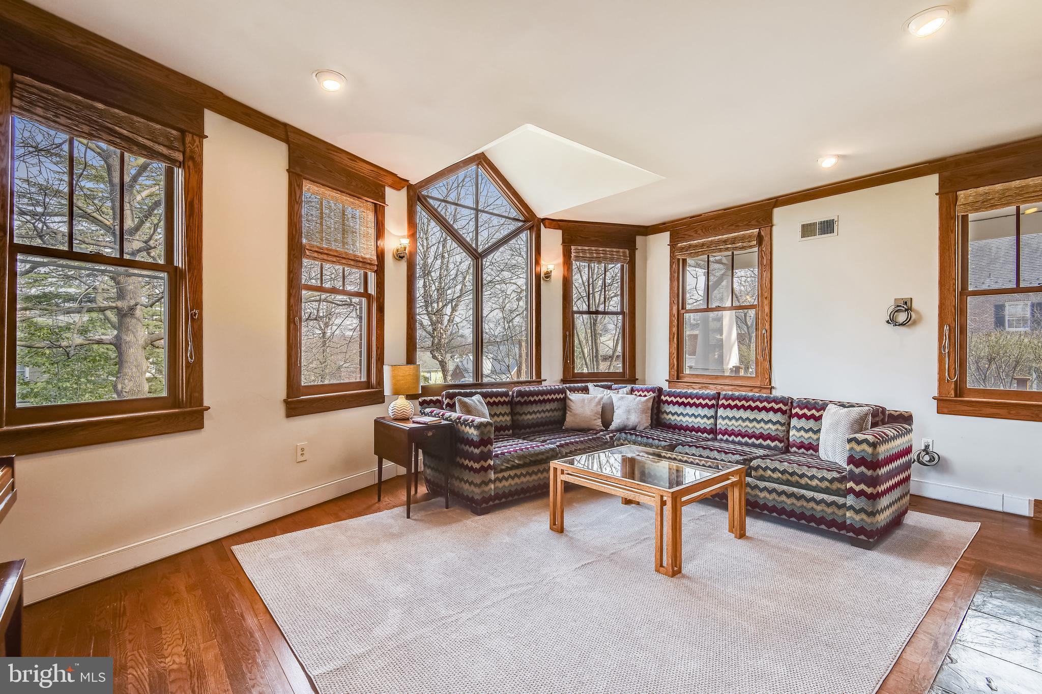 ROSEMONT - Residential