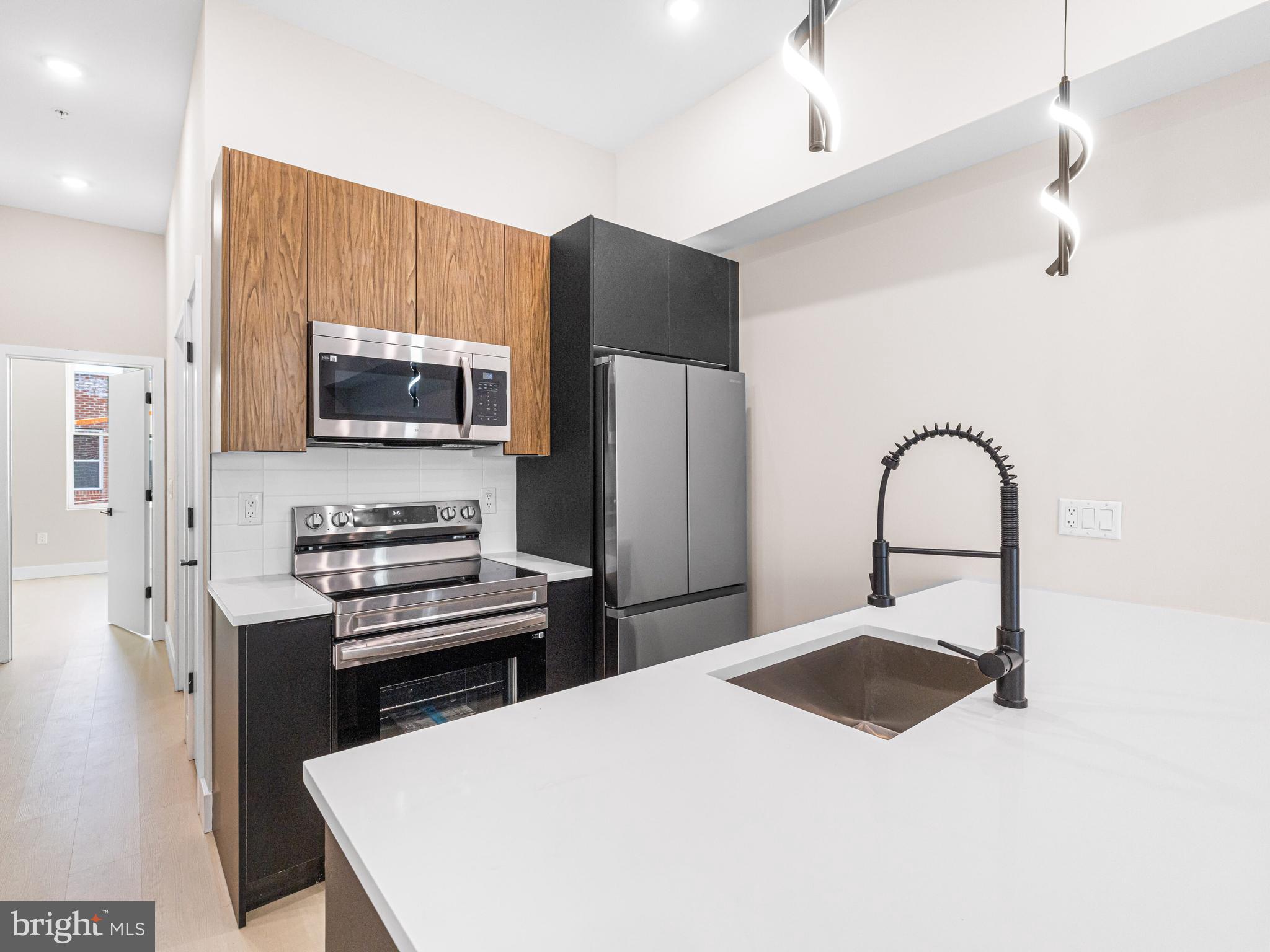 PORT RICHMOND - Residential Income