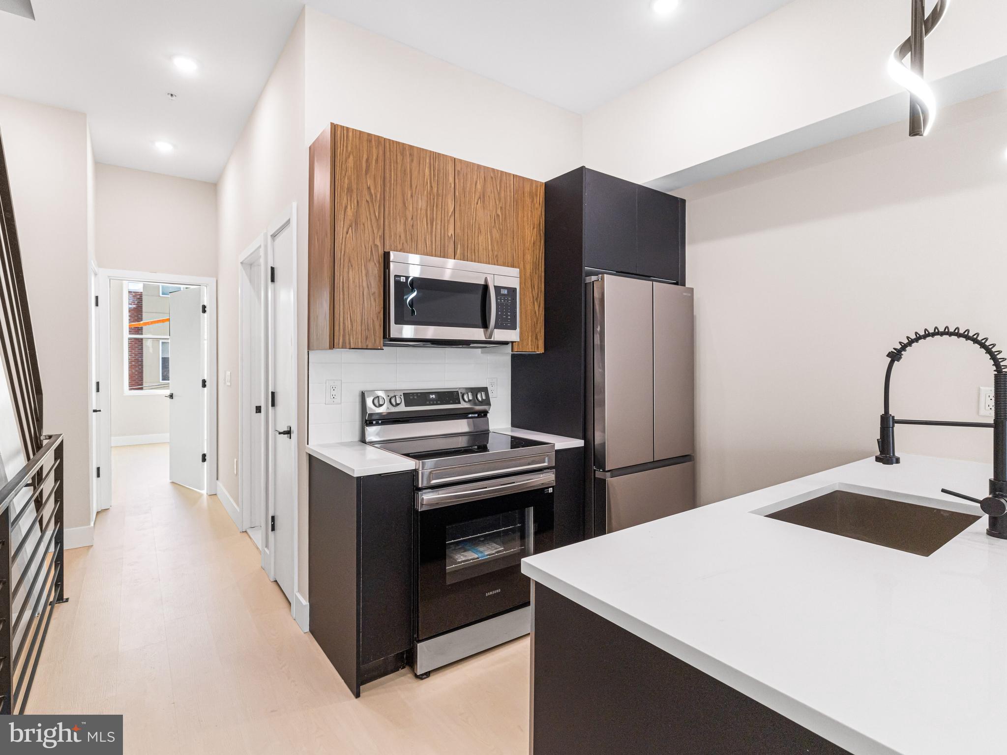 PORT RICHMOND - Residential Income