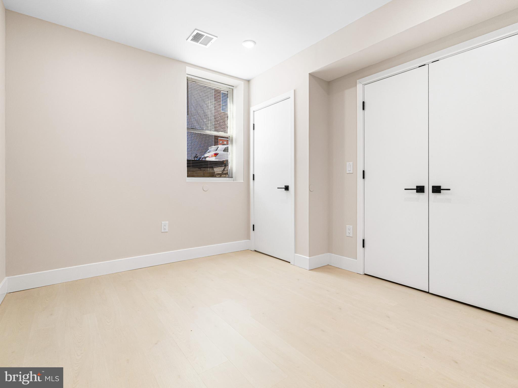PORT RICHMOND - Residential Income