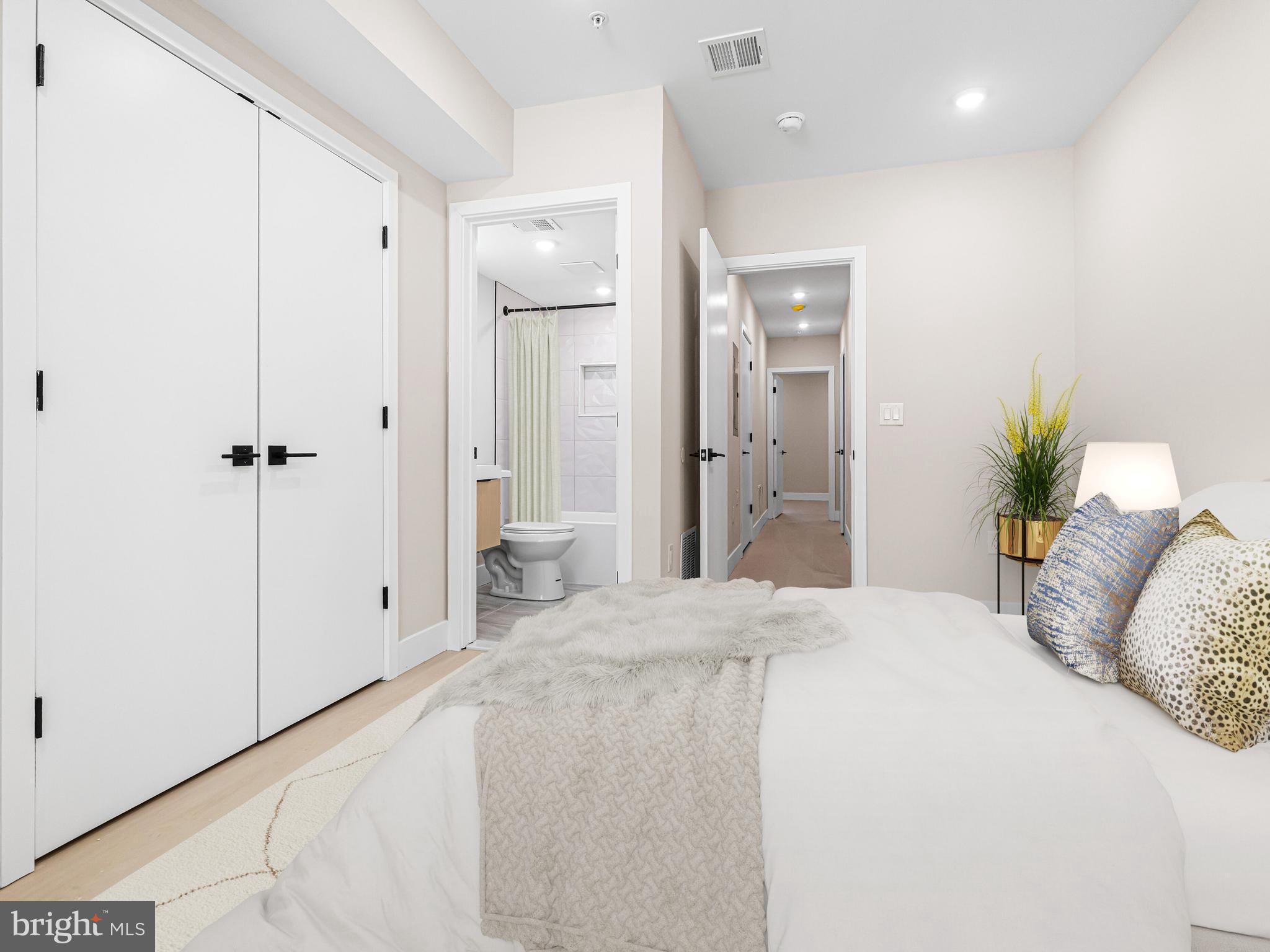 PORT RICHMOND - Residential Income