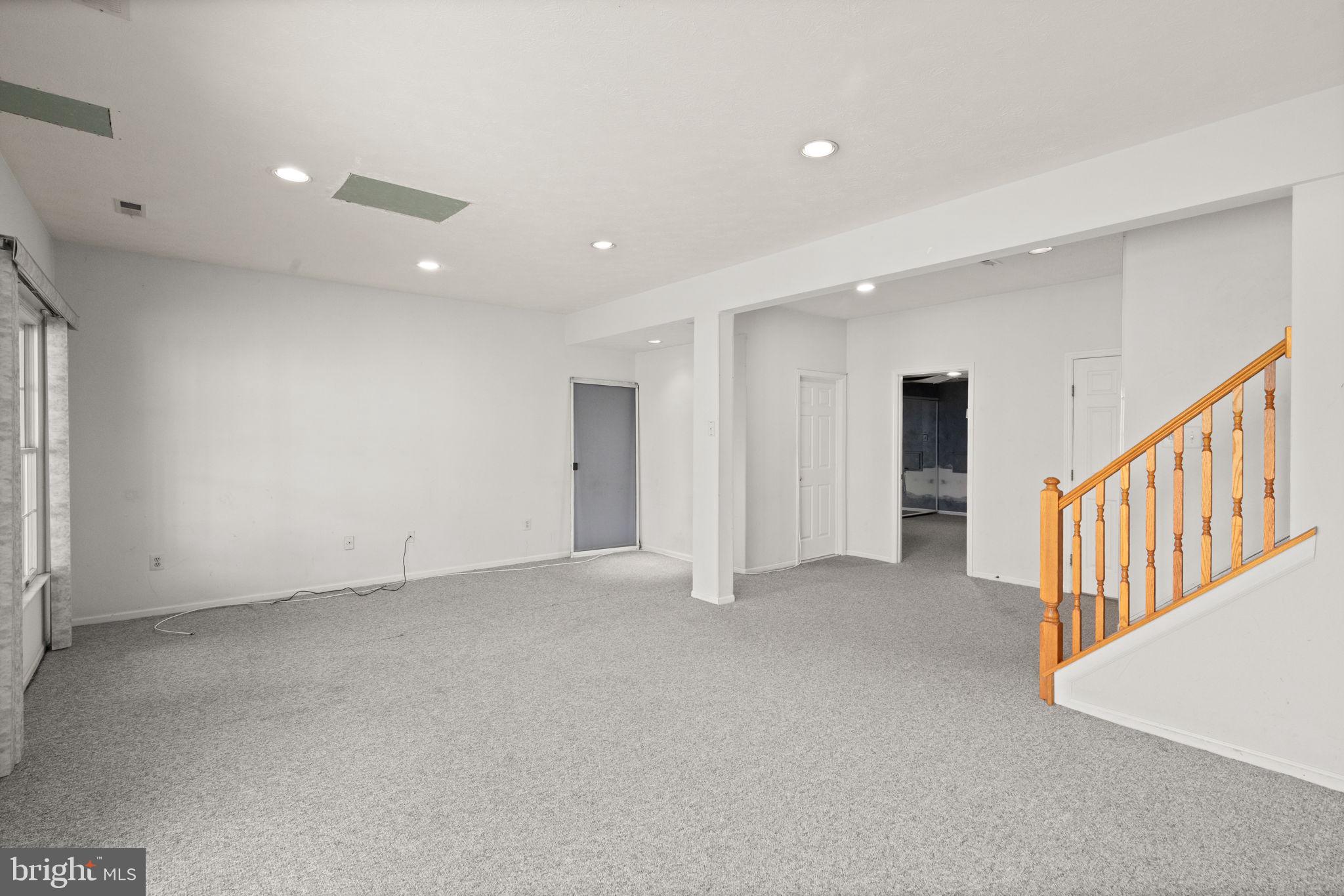 GREENSPRING EAST - Residential