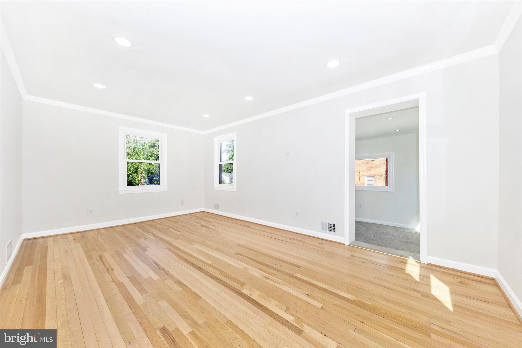 WHEATON HILLS - Residential