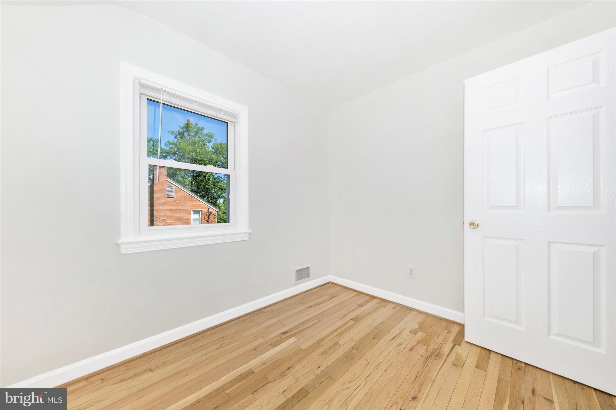 WHEATON HILLS - Residential