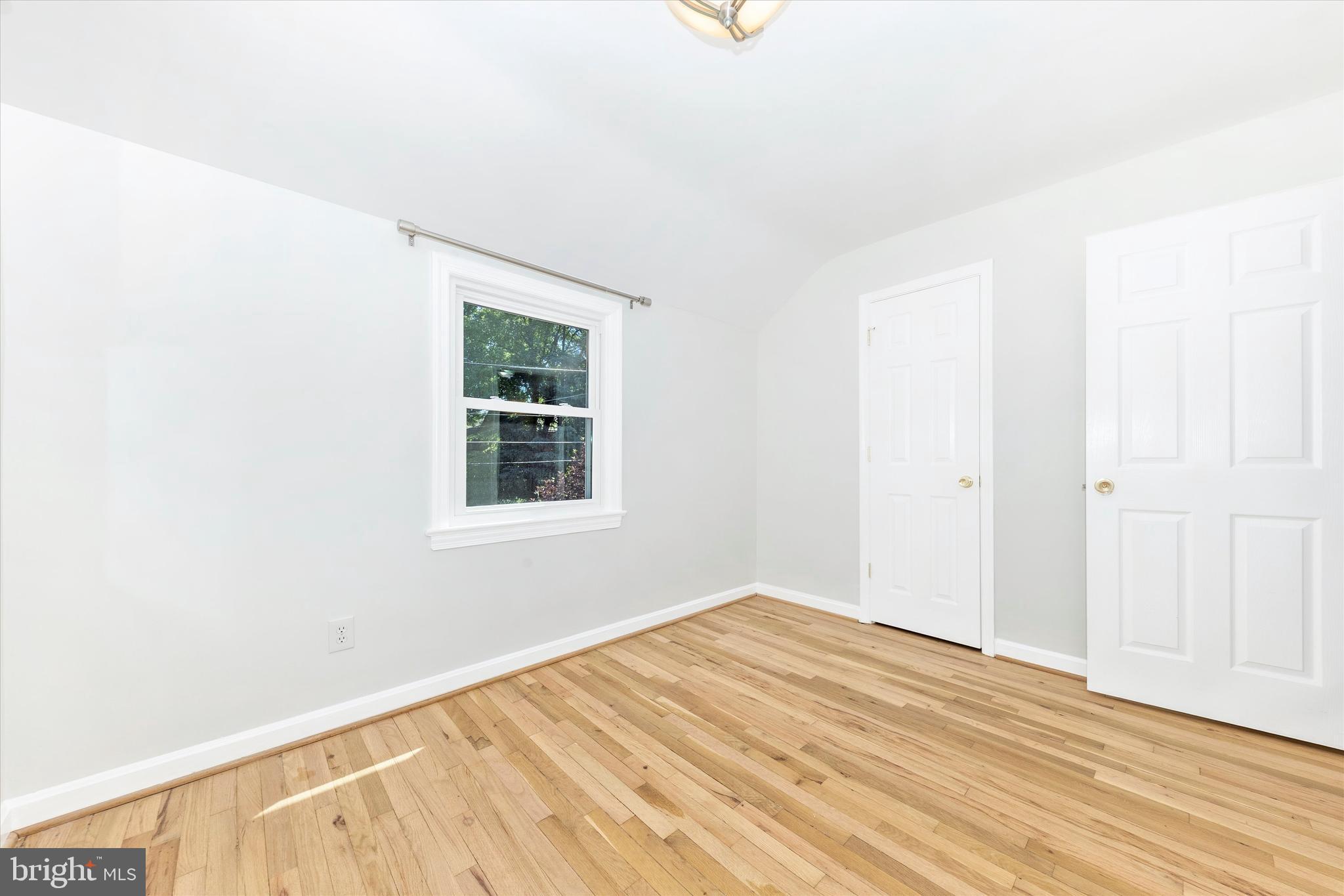 WHEATON HILLS - Residential