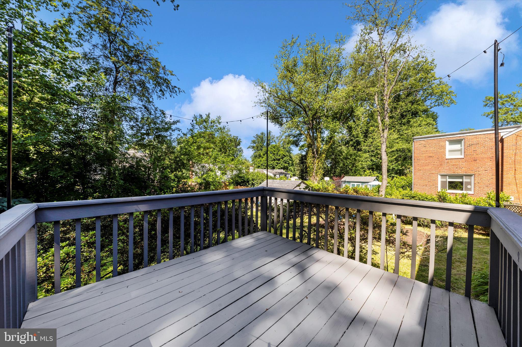 WHEATON HILLS - Residential