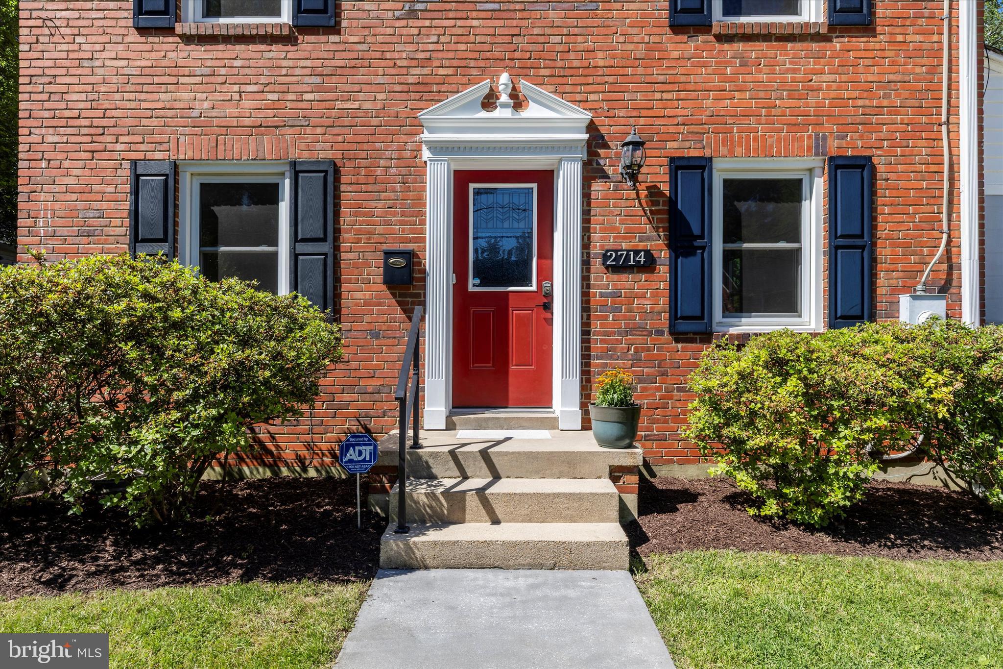 WHEATON HILLS - Residential