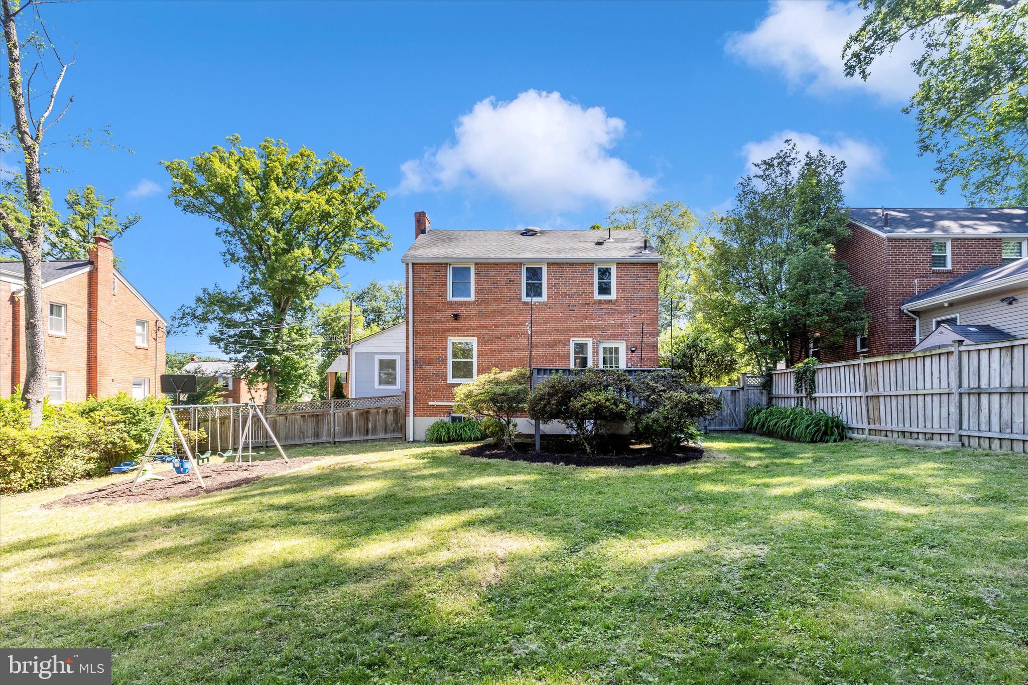 WHEATON HILLS - Residential